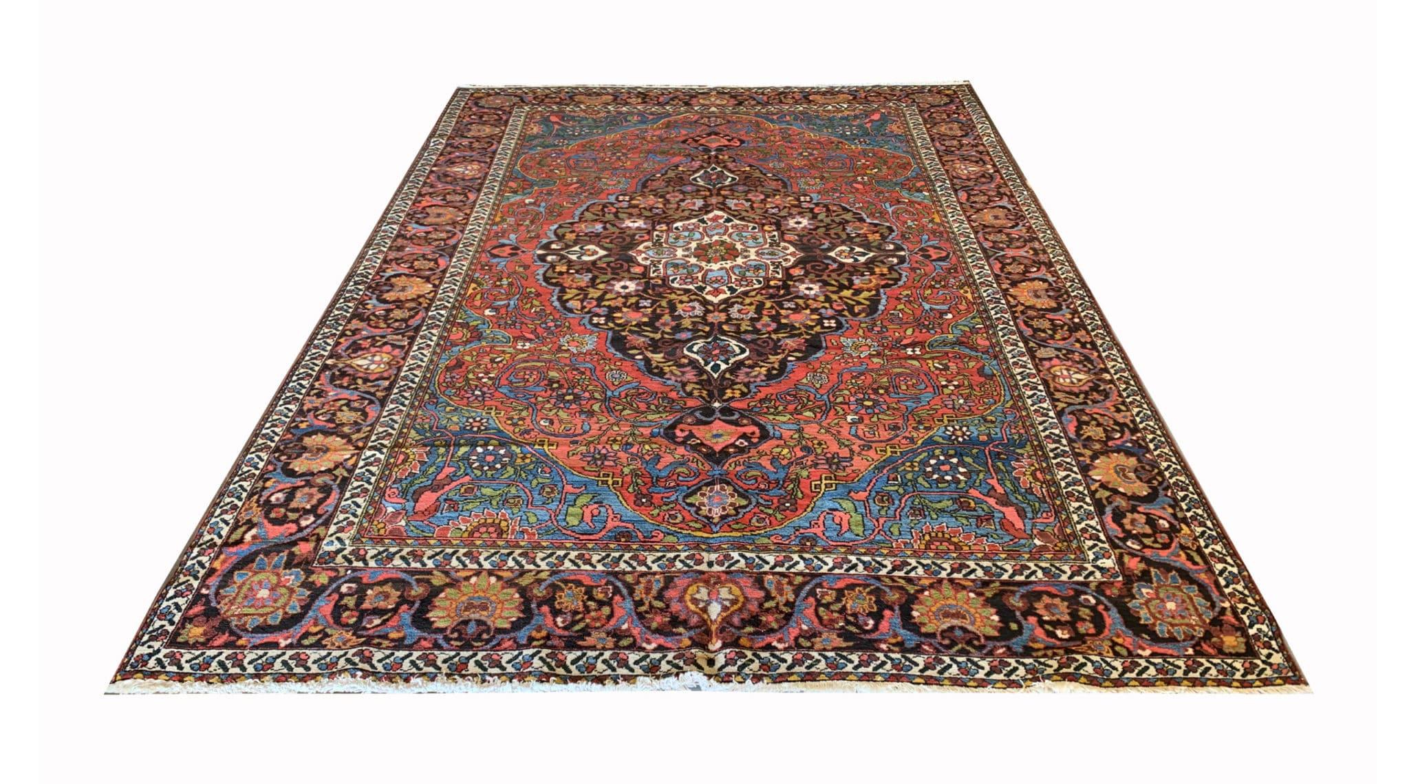 Persian Antique Collectible Bakhtiari Rug, Rust Livingroom Carpet 1900s For Sale