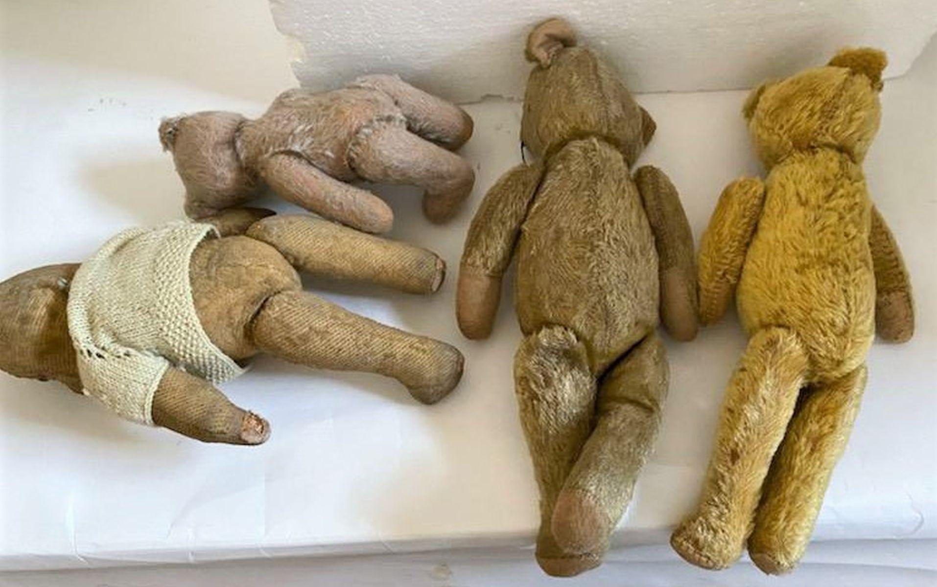Adirondack Collection ancienne de quatre ours rejoints en vente