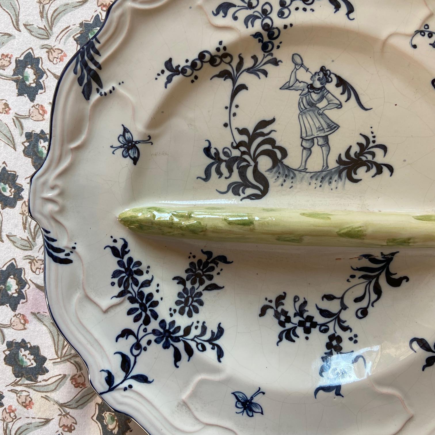Coleccionista de antigüedades Emile Gallé  Plato de espárragos en Bastante bueno estado para la venta en ASNIÈRES-SUR-SEINE, FR