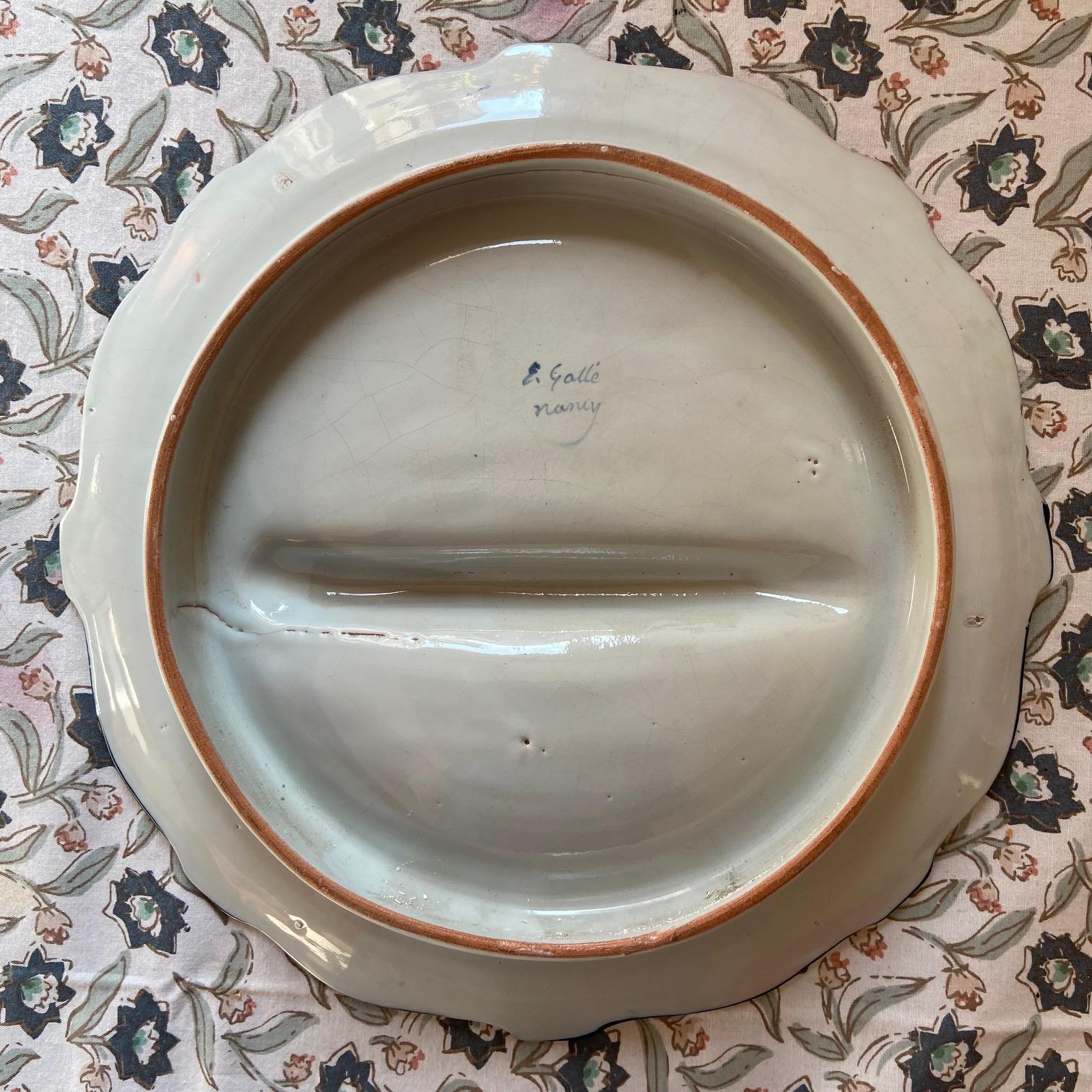 Coleccionista de antigüedades Emile Gallé  Plato de espárragos Fines del siglo XIX en venta
