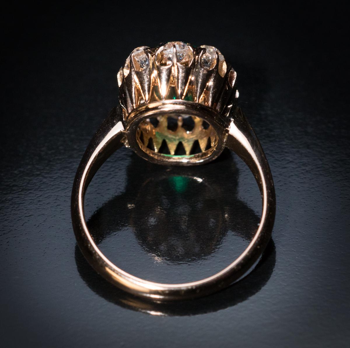 Antique Colombian Emerald and Diamond Engagement Ring In Excellent Condition In Chicago, IL