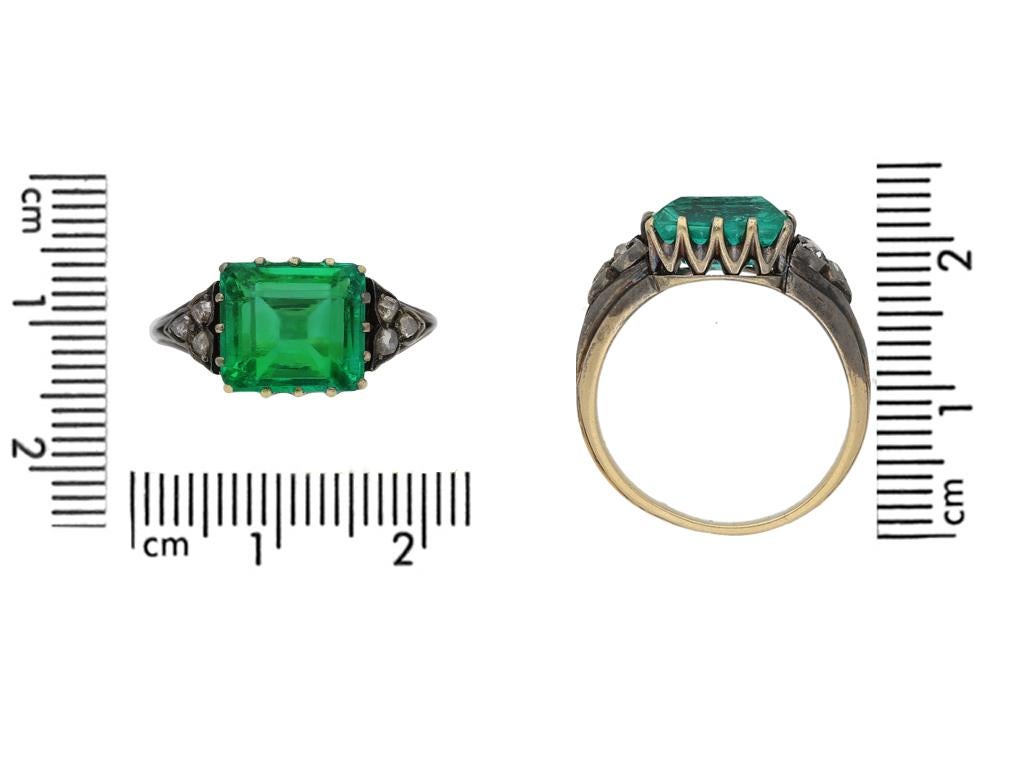 Victorian Antique Colombian Emerald and Diamond Flanked Solitaire Ring, circa 1860 For Sale