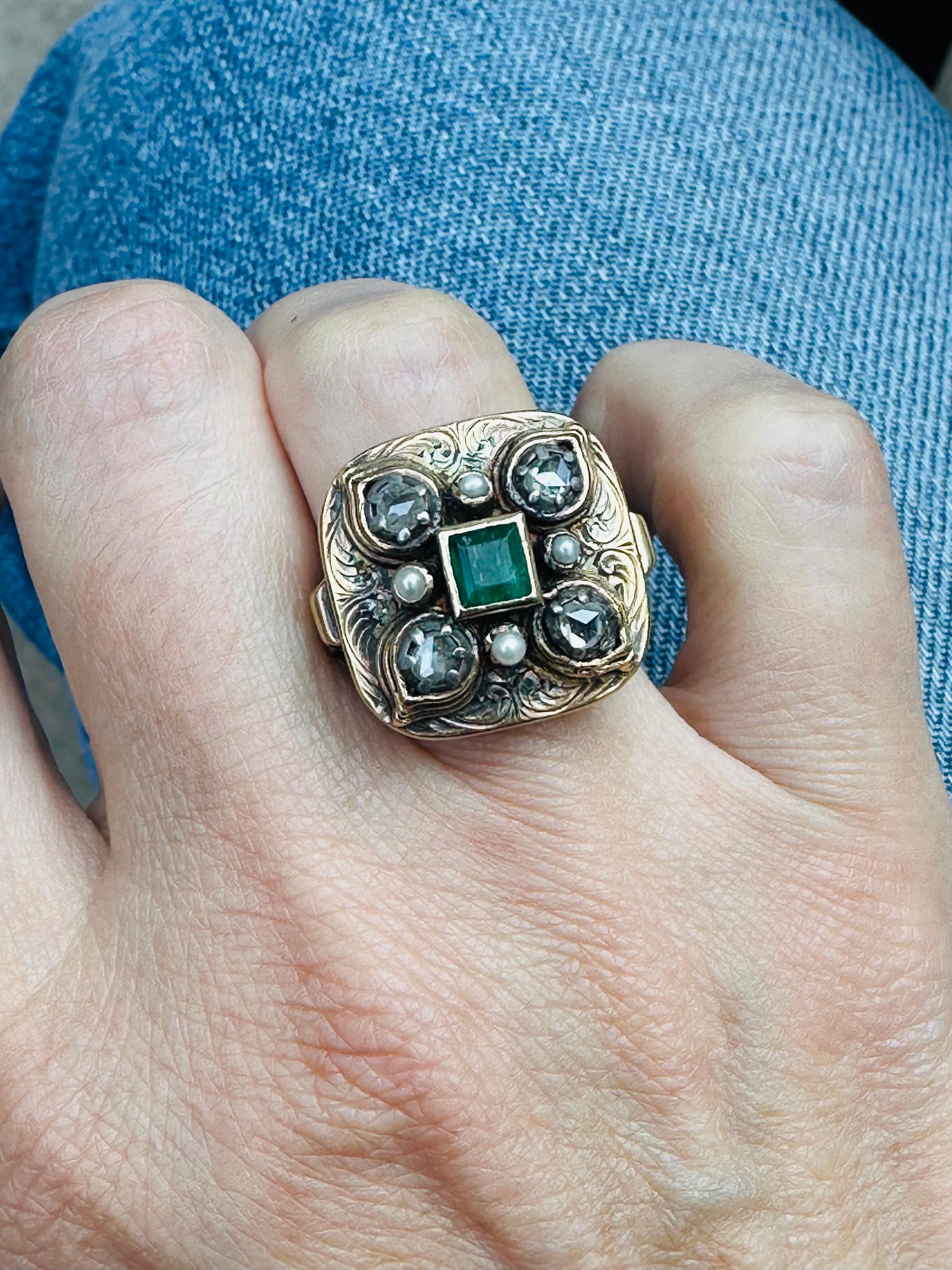 Antiker kolumbianischer Smaragd Diamant und Perle Cocktail Ring im Angebot 1