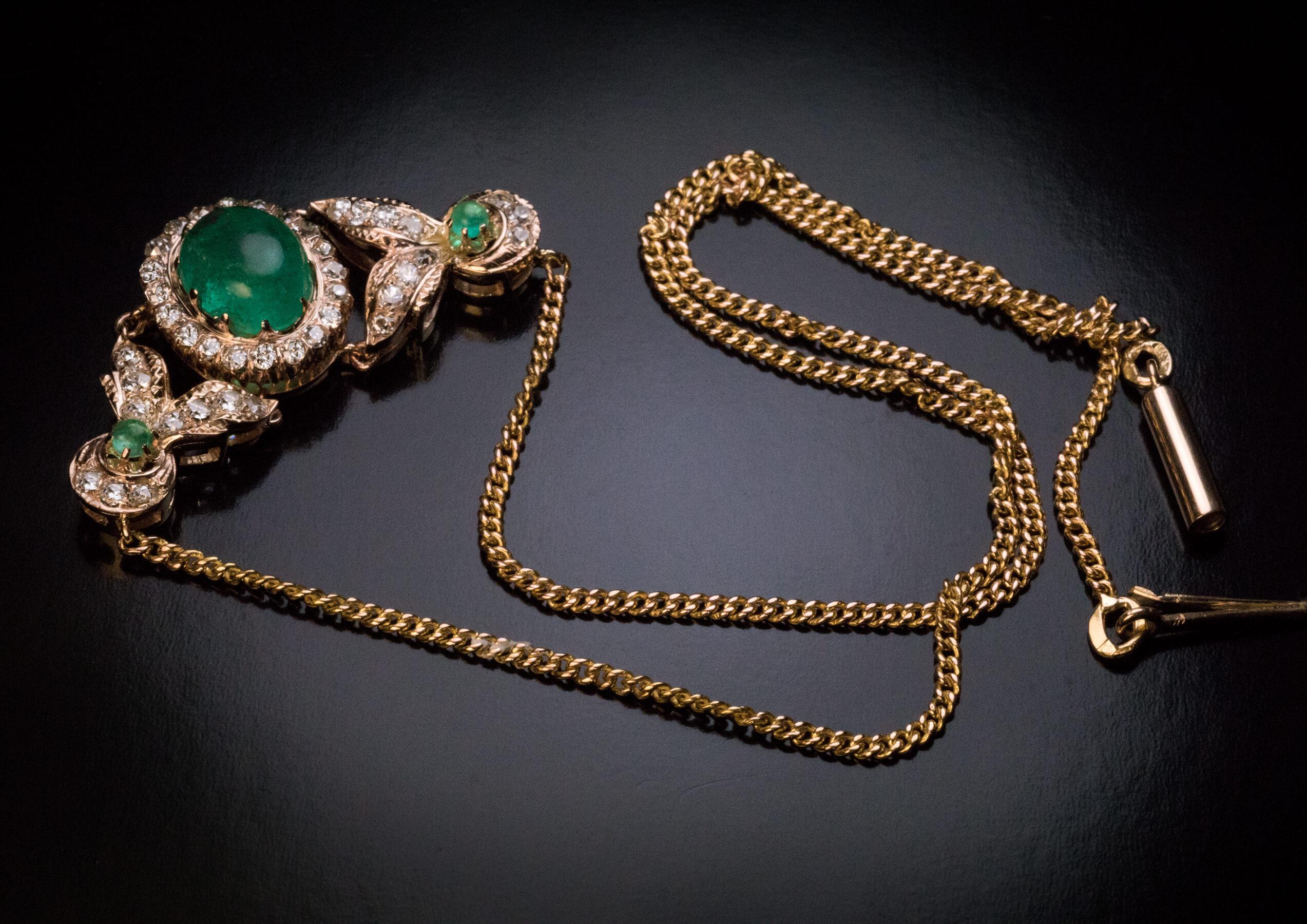 Cabochon Antique Colombian Emerald Diamond Gold Necklace