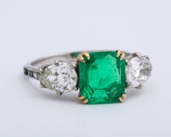 Colombian Emerald 2.12 carats with AGL Gem Report in Antique Diamond Ring