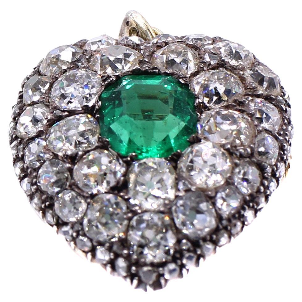 Antike kolumbianische No-Oil Smaragd alte Mine Diamant-Anhänger Brosche im Angebot