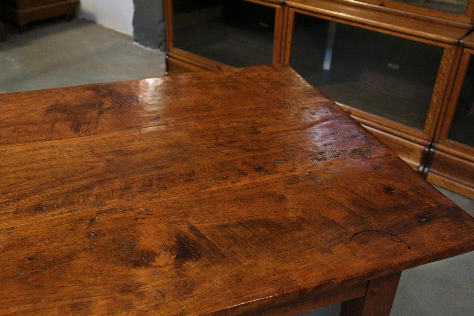 Antique Colonial Farmhouse Table In Good Condition In Eindhoven, NL