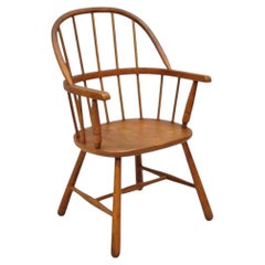 Sillón Windsor pequeño para niños, de madera de arce curvada, de estilo colonial antiguo