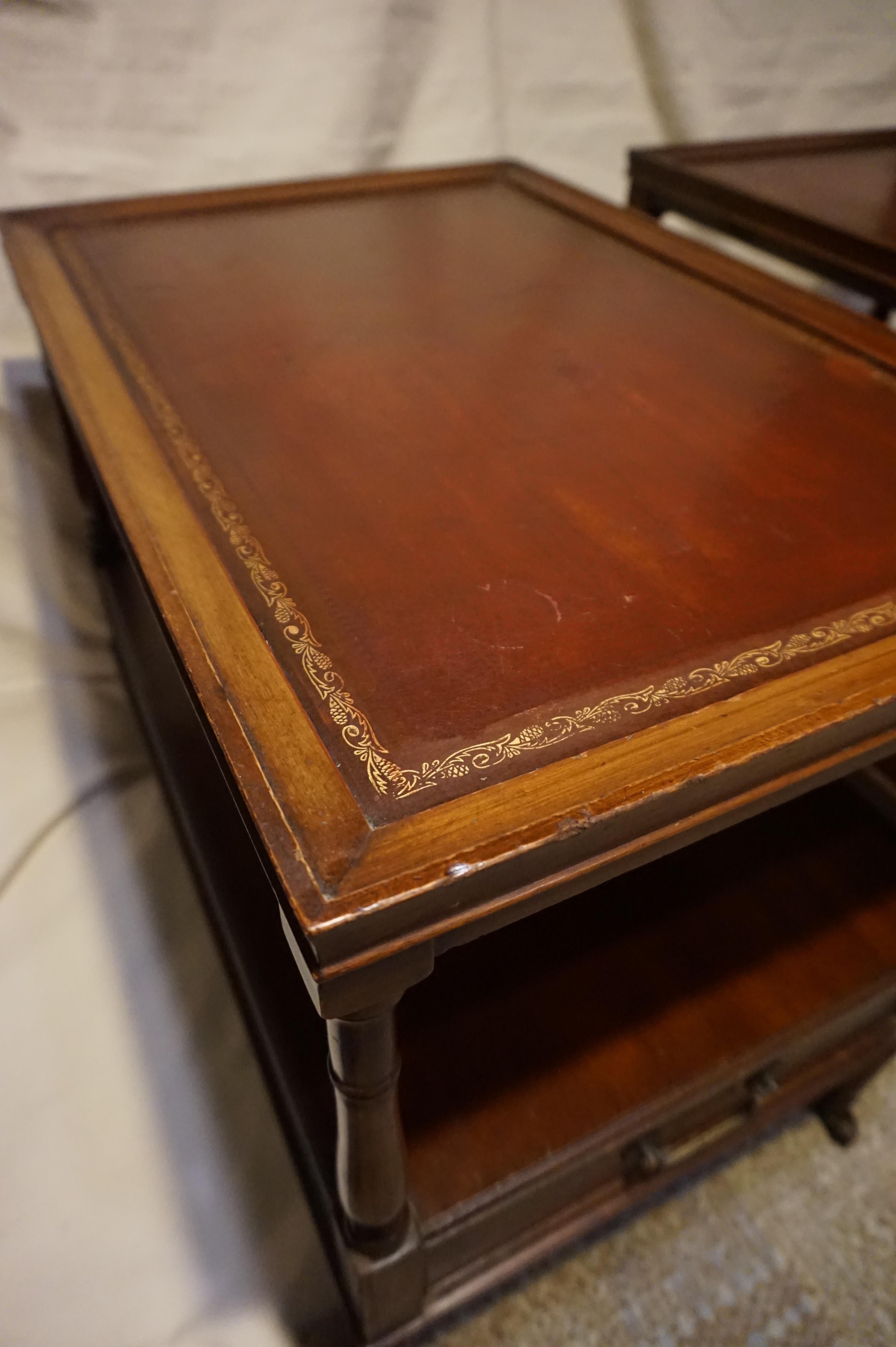 Antique Colonial Style Mahogany Side Tables with Leather Top & Brass Hardware In Good Condition In Vancouver, British Columbia