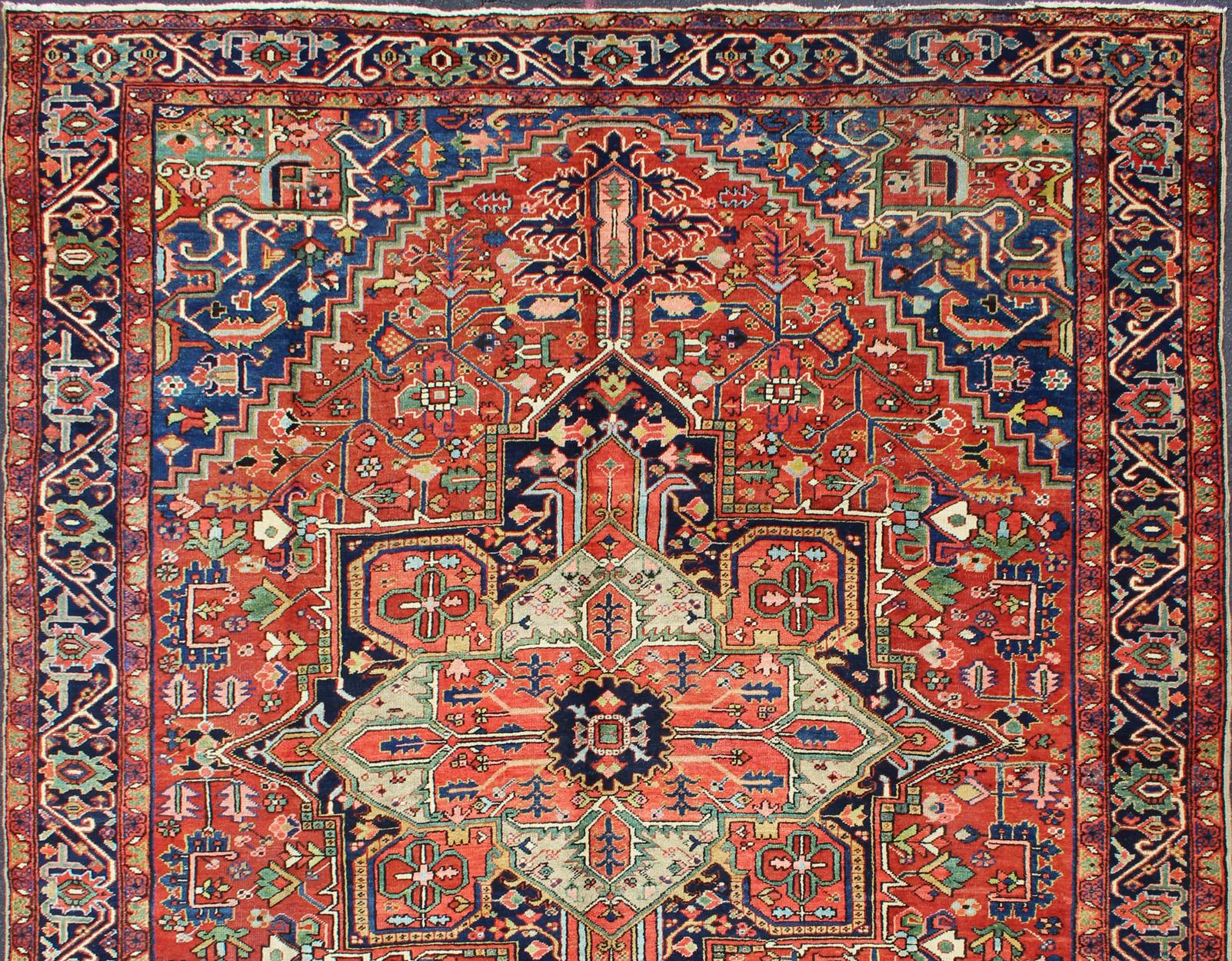 Colorful Antique Persian Heriz-Serapi With Geometric Medallion Design For Sale 6