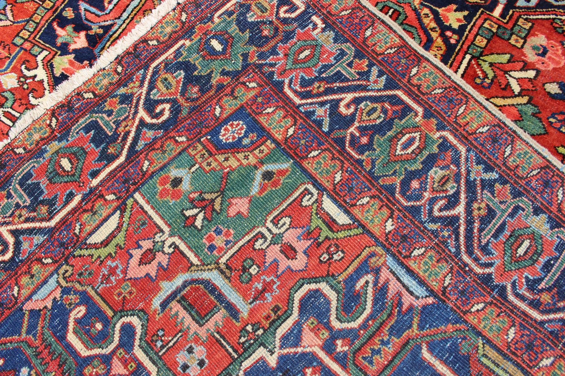 Colorful Antique Persian Heriz-Serapi With Geometric Medallion Design For Sale 7