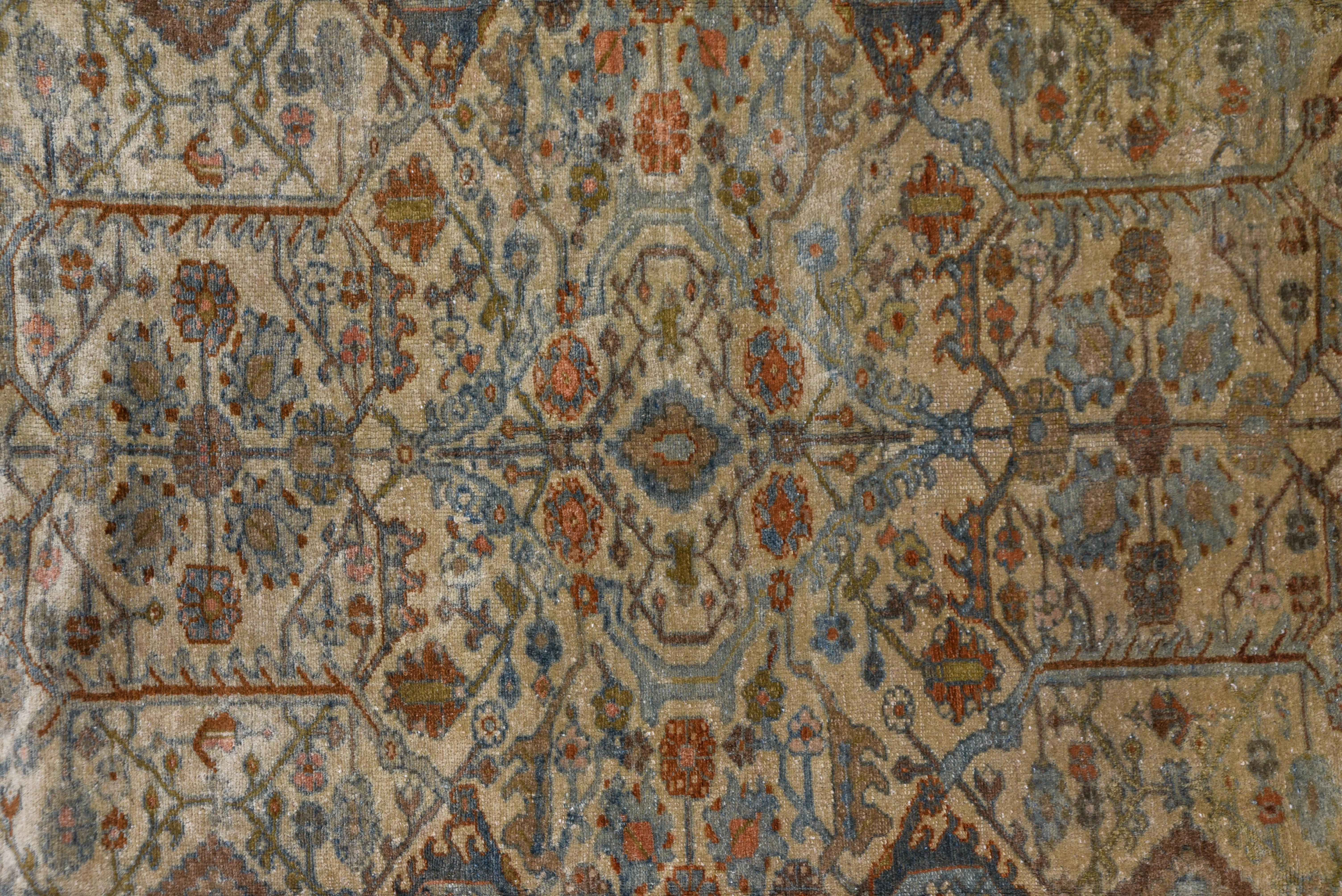 Antique Colorful Persian Malayer Carpet, circa 1930s In Good Condition For Sale In New York, NY
