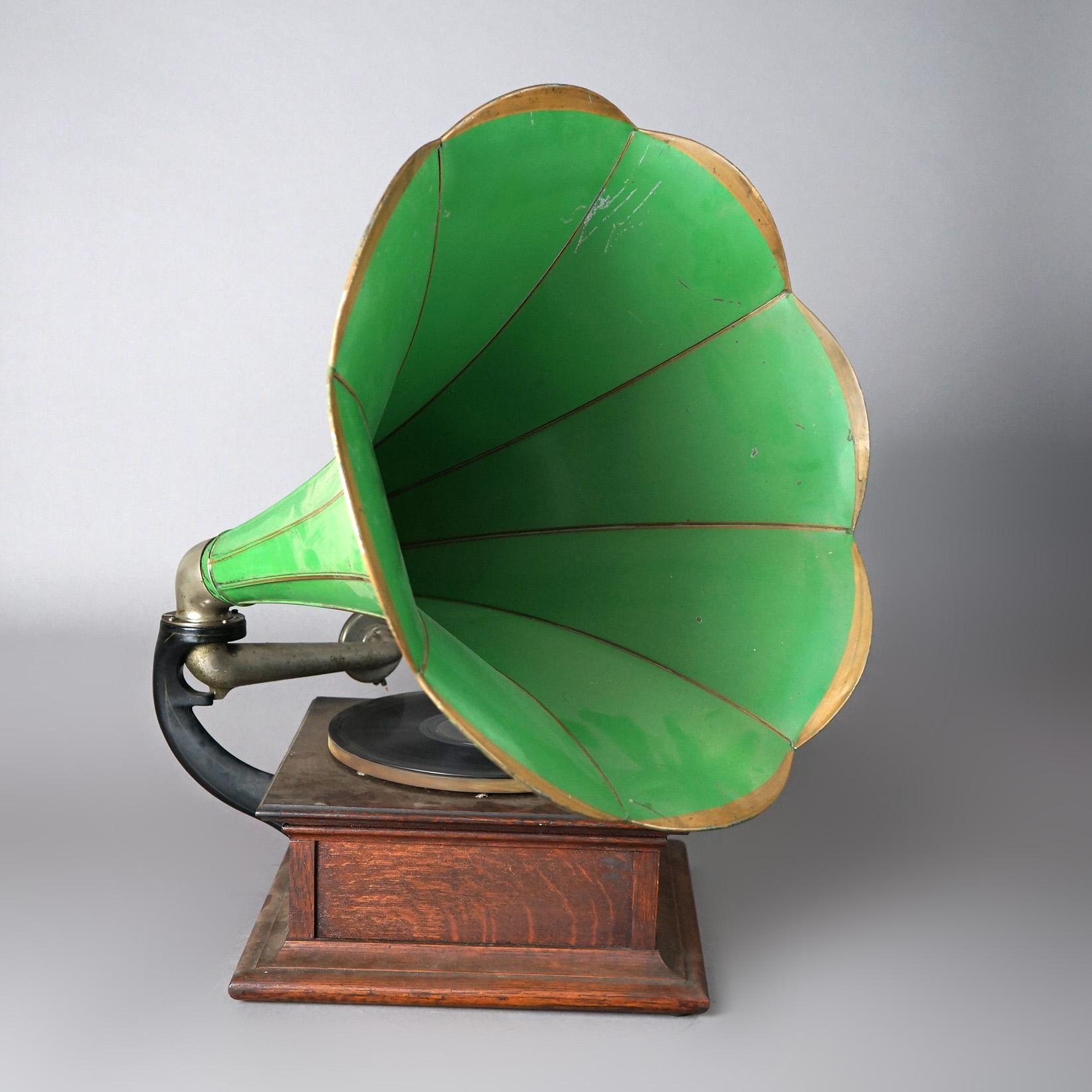 Antique Columbia Graphophone Victor Victrola Disc with Green Painted Horn C1910 3