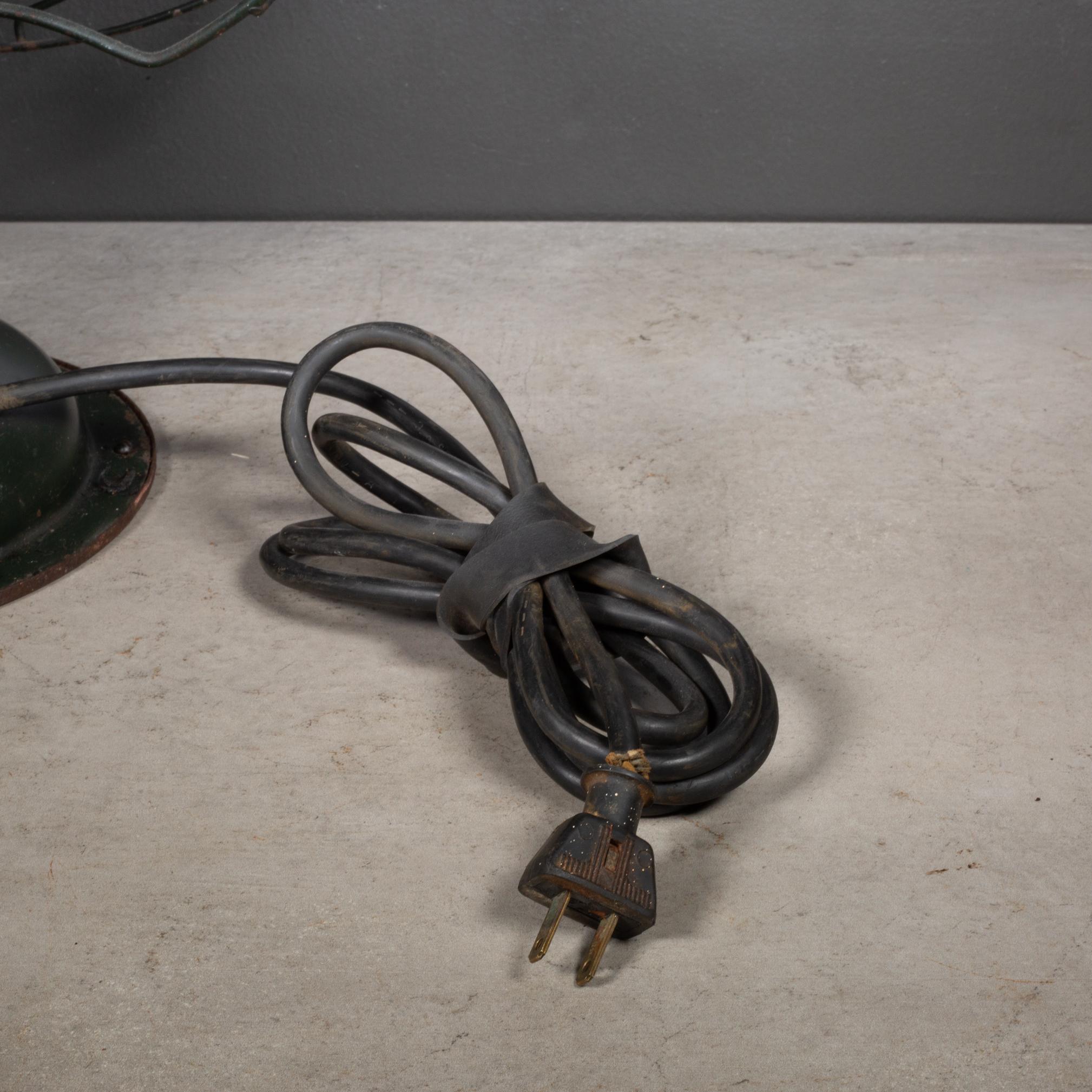 Antiker Commandair 16-Zoll-Oszillationsventilator c.1934 (Metall) im Angebot