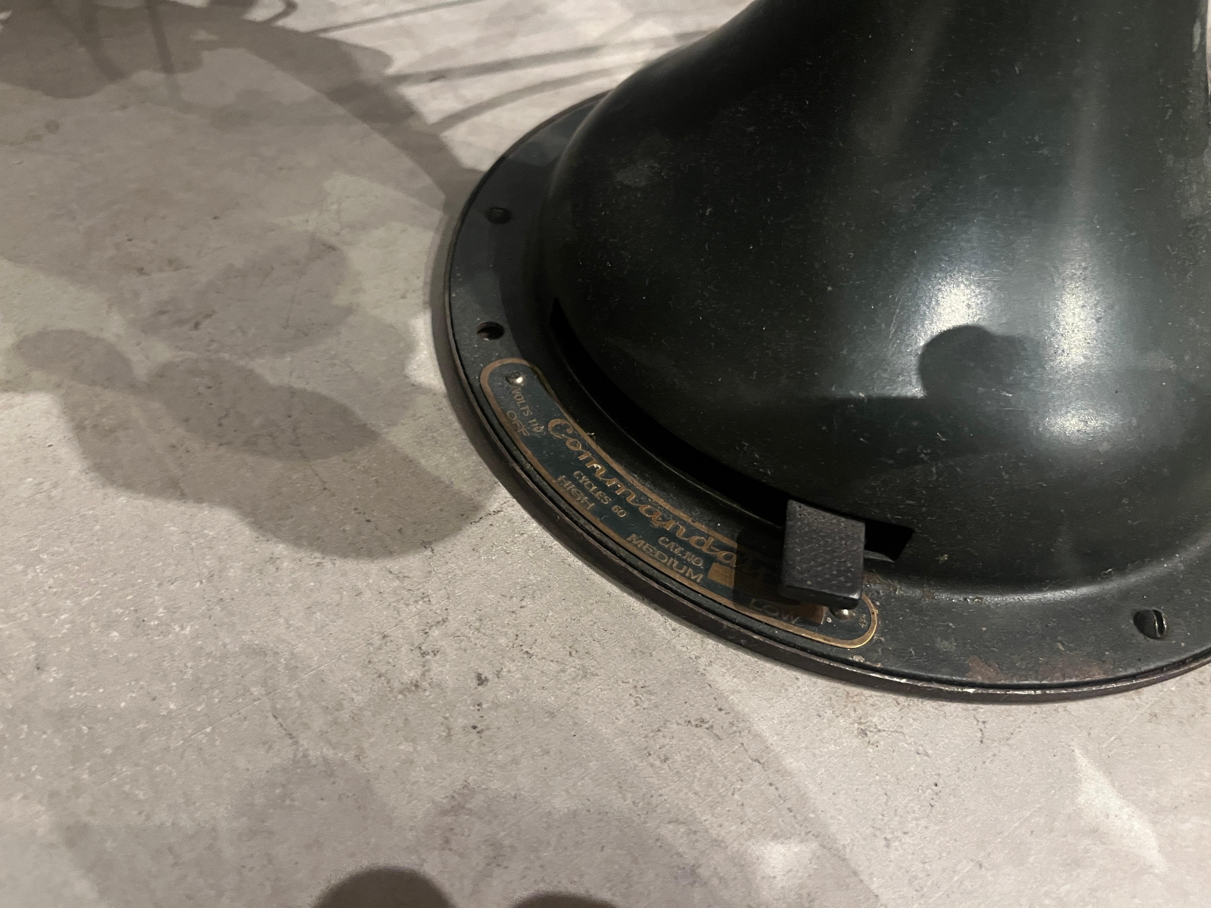 Antiker Commandair 16-Zoll-Oszillationsventilator c.1934 im Angebot 2