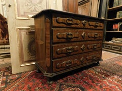 Antique Commodes, Chest of Drawers Walnut Inlaid Briar, 18th Century Italy