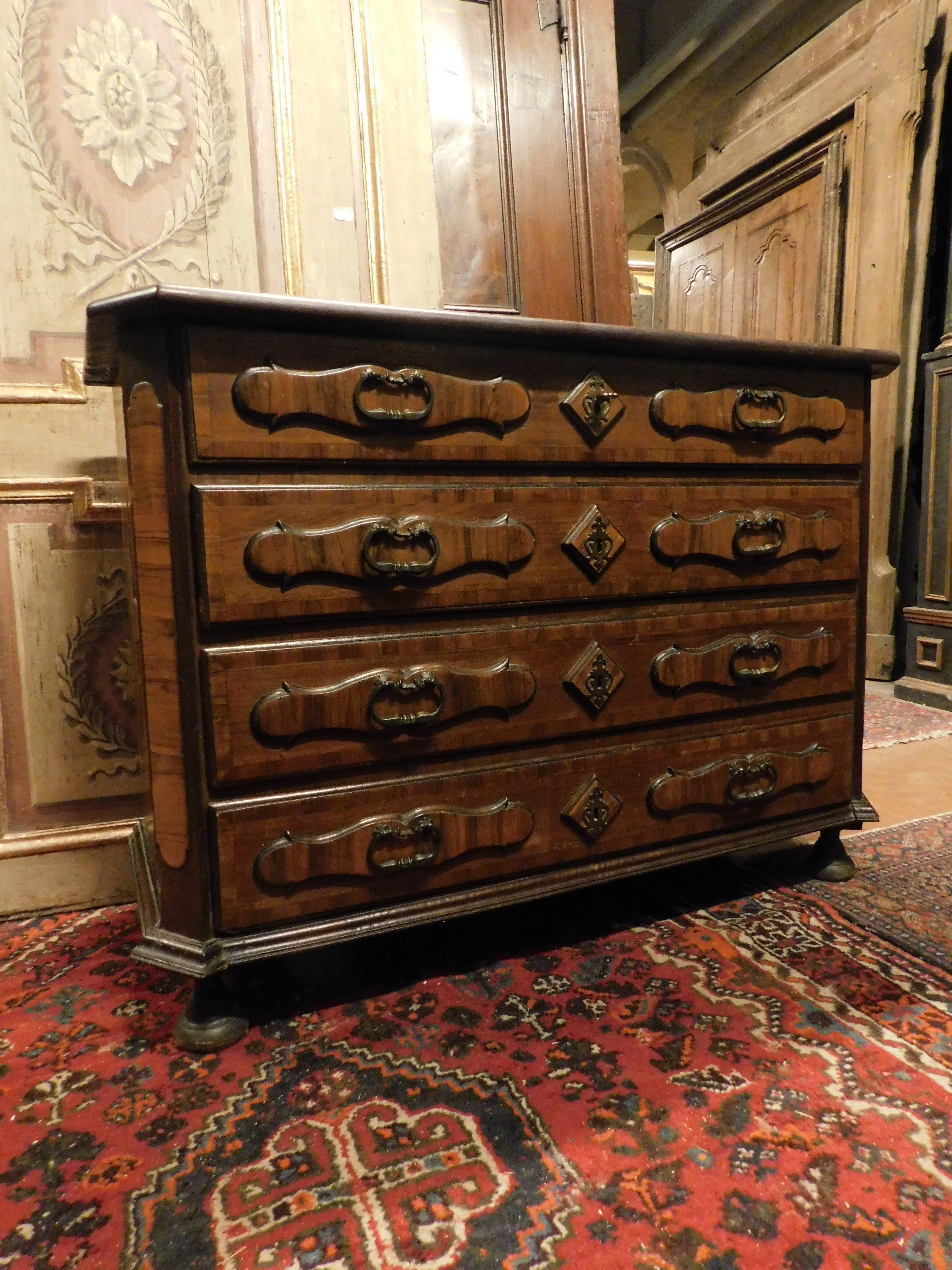 Italian Antique Commodes, Chest of Drawers Walnut Inlaid Briar, 18th Century Italy For Sale