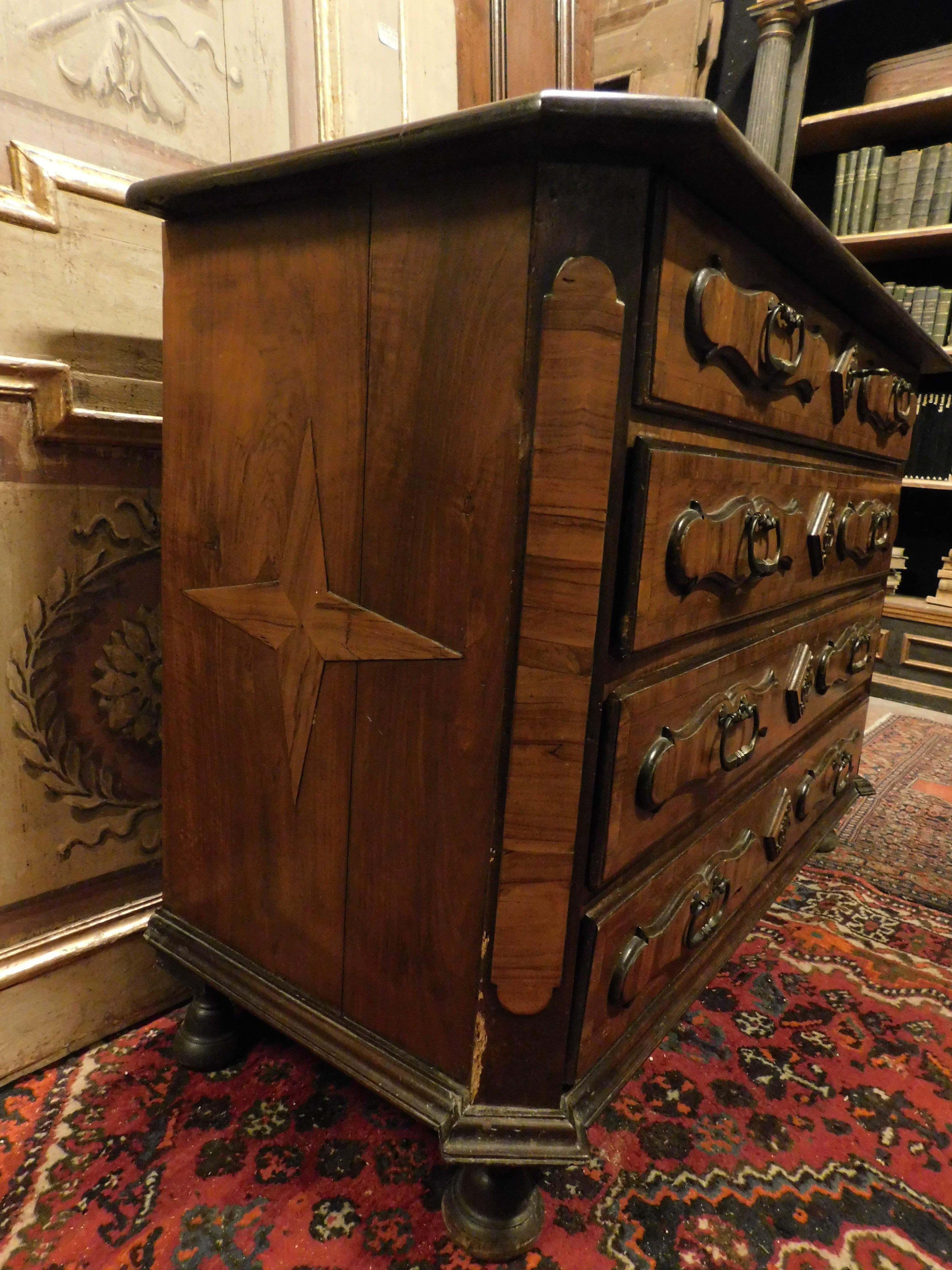 Hand-Carved Antique Commodes, Chest of Drawers Walnut Inlaid Briar, 18th Century Italy For Sale