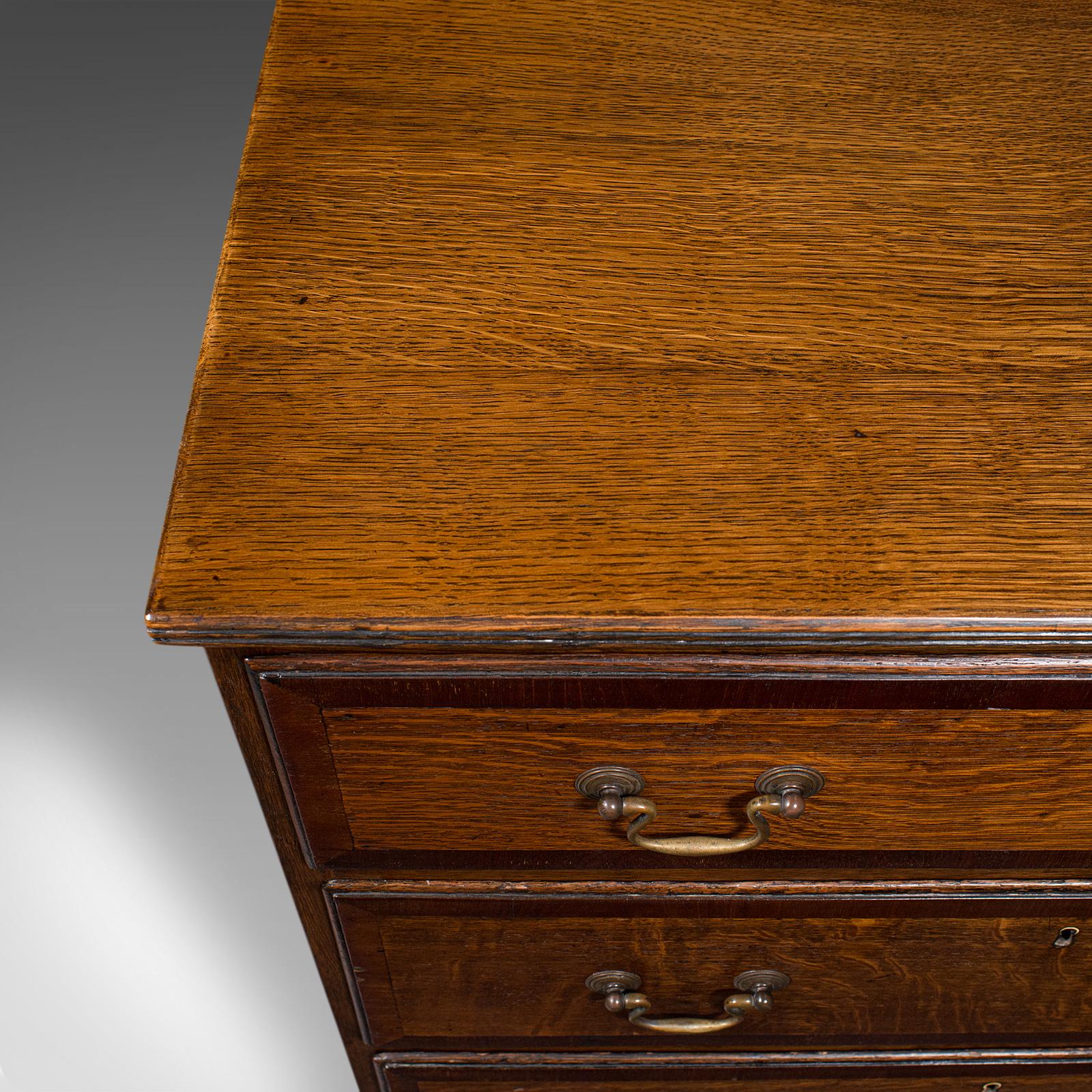 Antique Compact Chest of Drawers, English, Oak, Bedside Cabinet, Georgian, 1800 For Sale 1