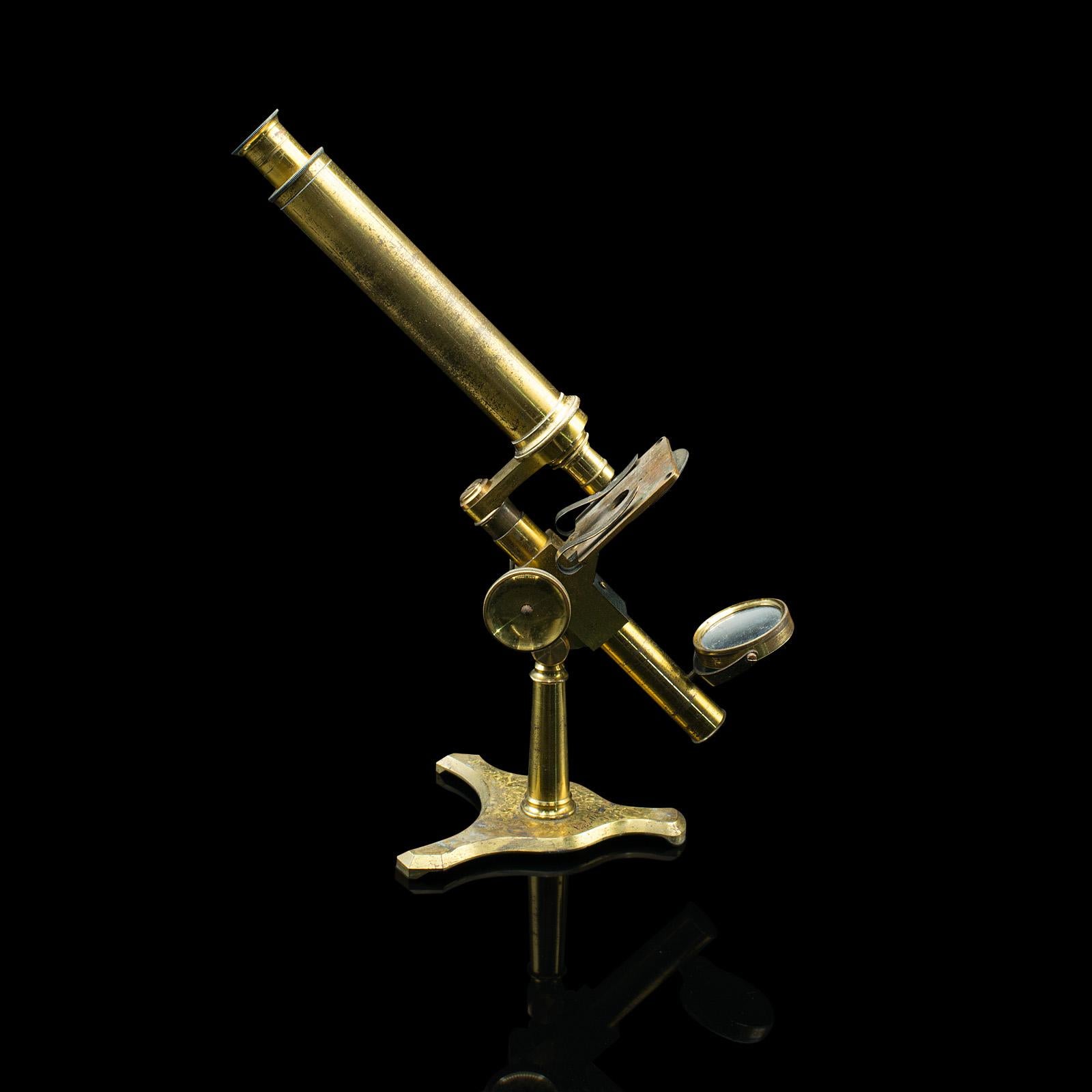 earliest microscope
