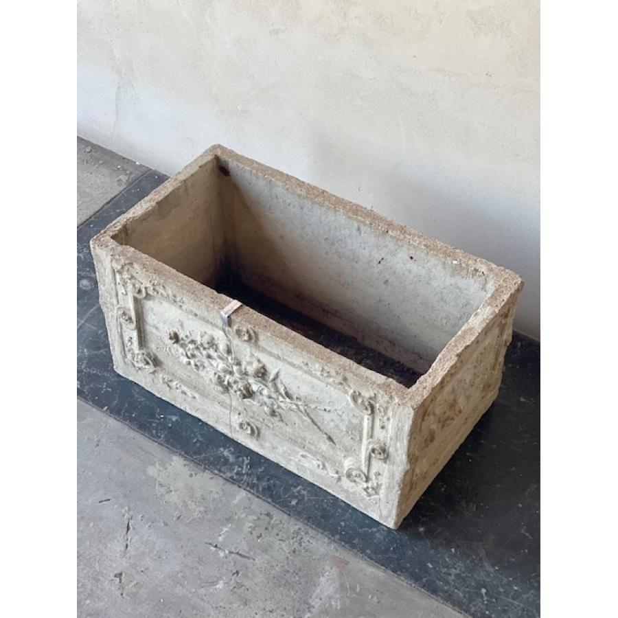 Antique Concrete Planter In Fair Condition For Sale In Scottsdale, AZ
