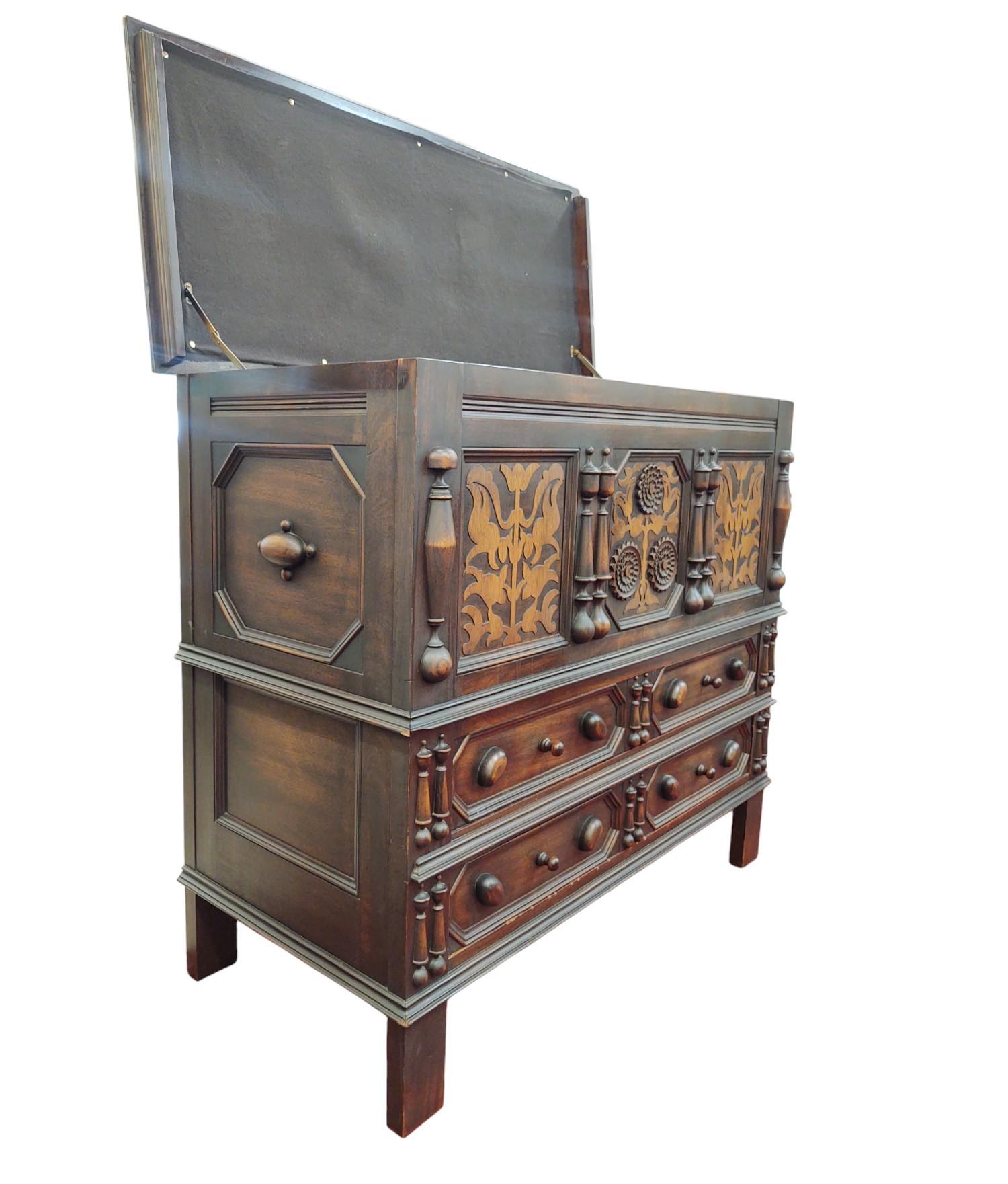 Cofre antiguo Connecticut Girasol siglo XIX en venta