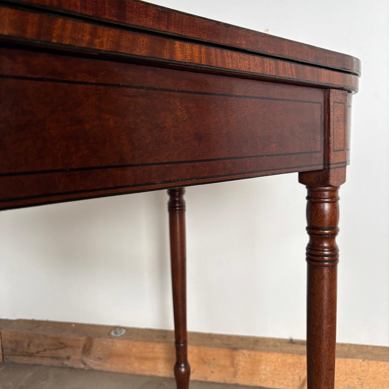 Console ancienne  Angleterre vers 1820  Pyramide acajou en vente 7