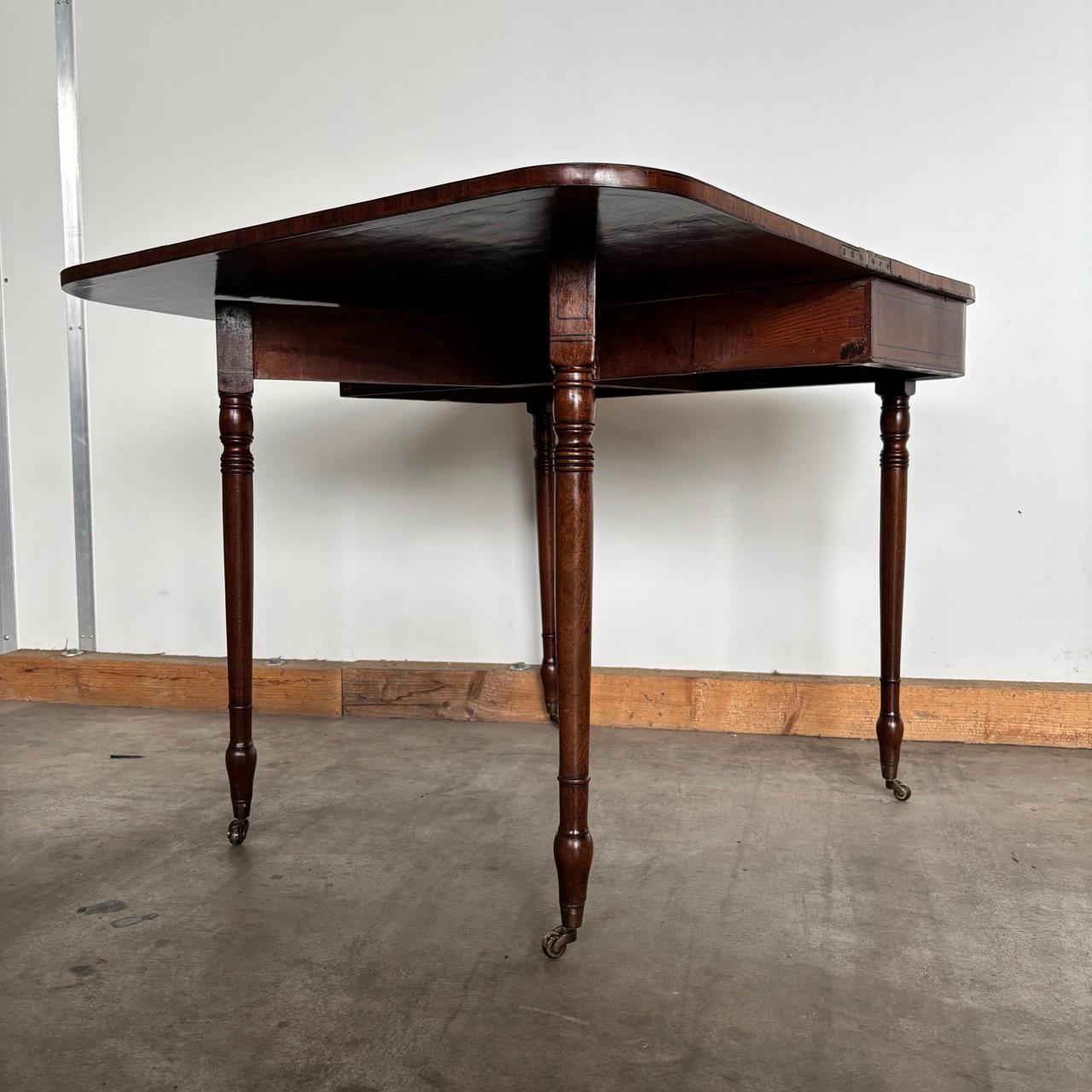 Console ancienne  Angleterre vers 1820  Pyramide acajou en vente 12
