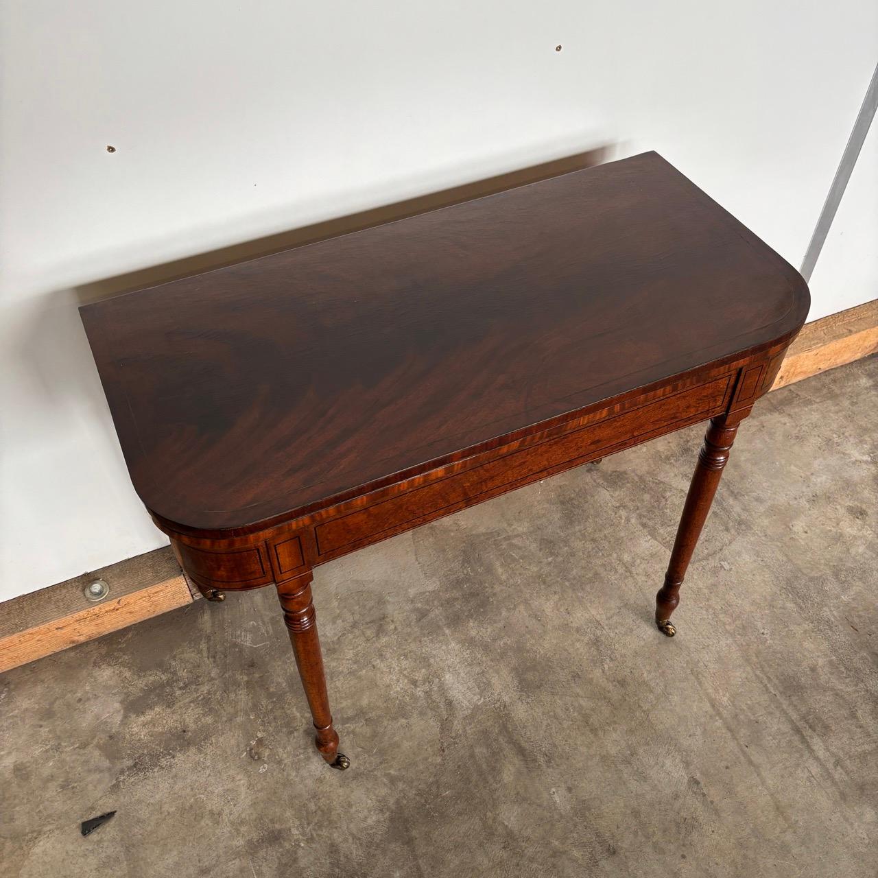 Regency Console ancienne  Angleterre vers 1820  Pyramide acajou en vente