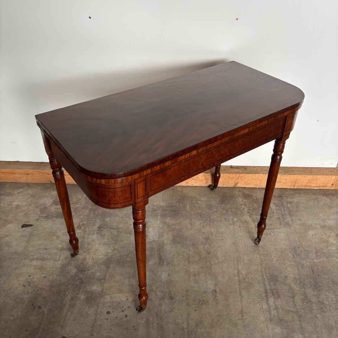 Console ancienne  Angleterre vers 1820  Pyramide acajou Bon état - En vente à Würzburg, DE