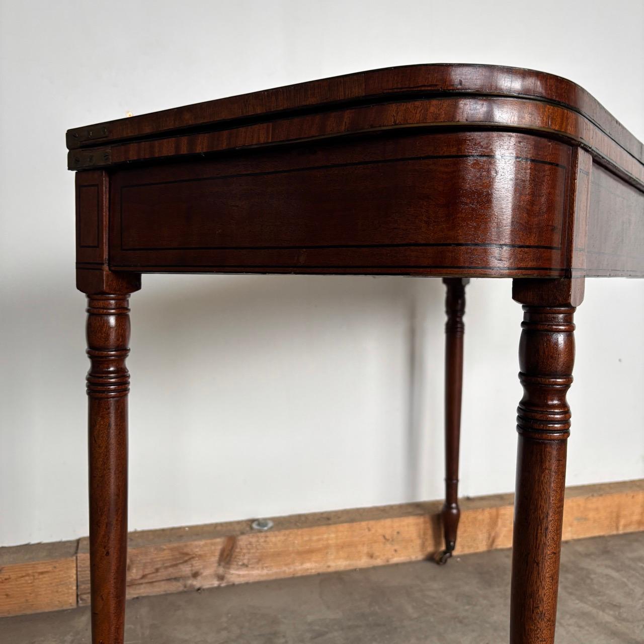 Console ancienne  Angleterre vers 1820  Pyramide acajou en vente 2