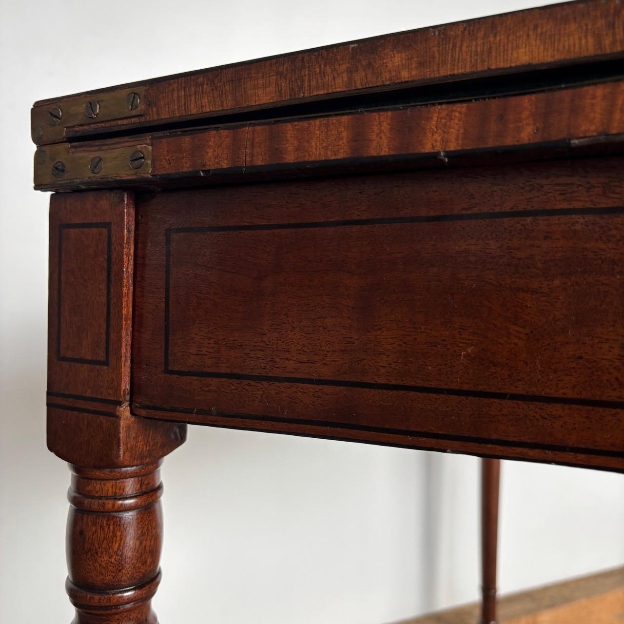 Console ancienne  Angleterre vers 1820  Pyramide acajou en vente 3
