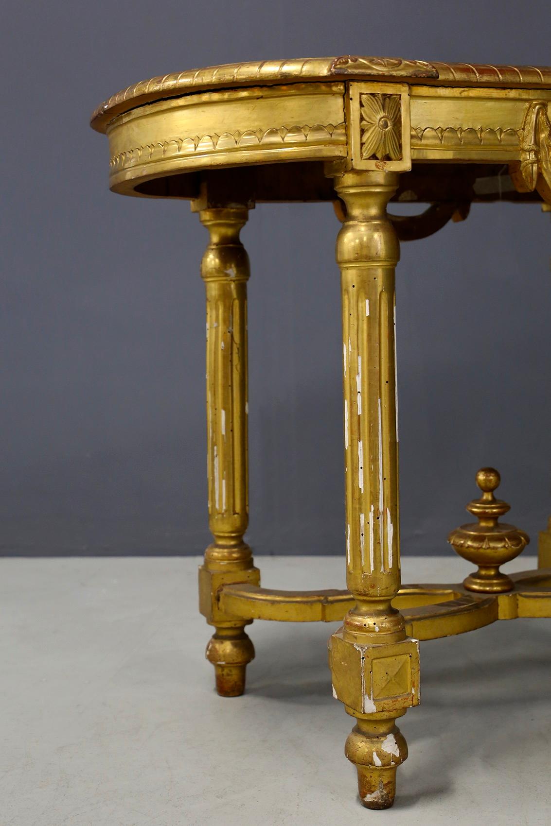 French Antique Console in Giltwood, Late 1800-Early 1900 For Sale