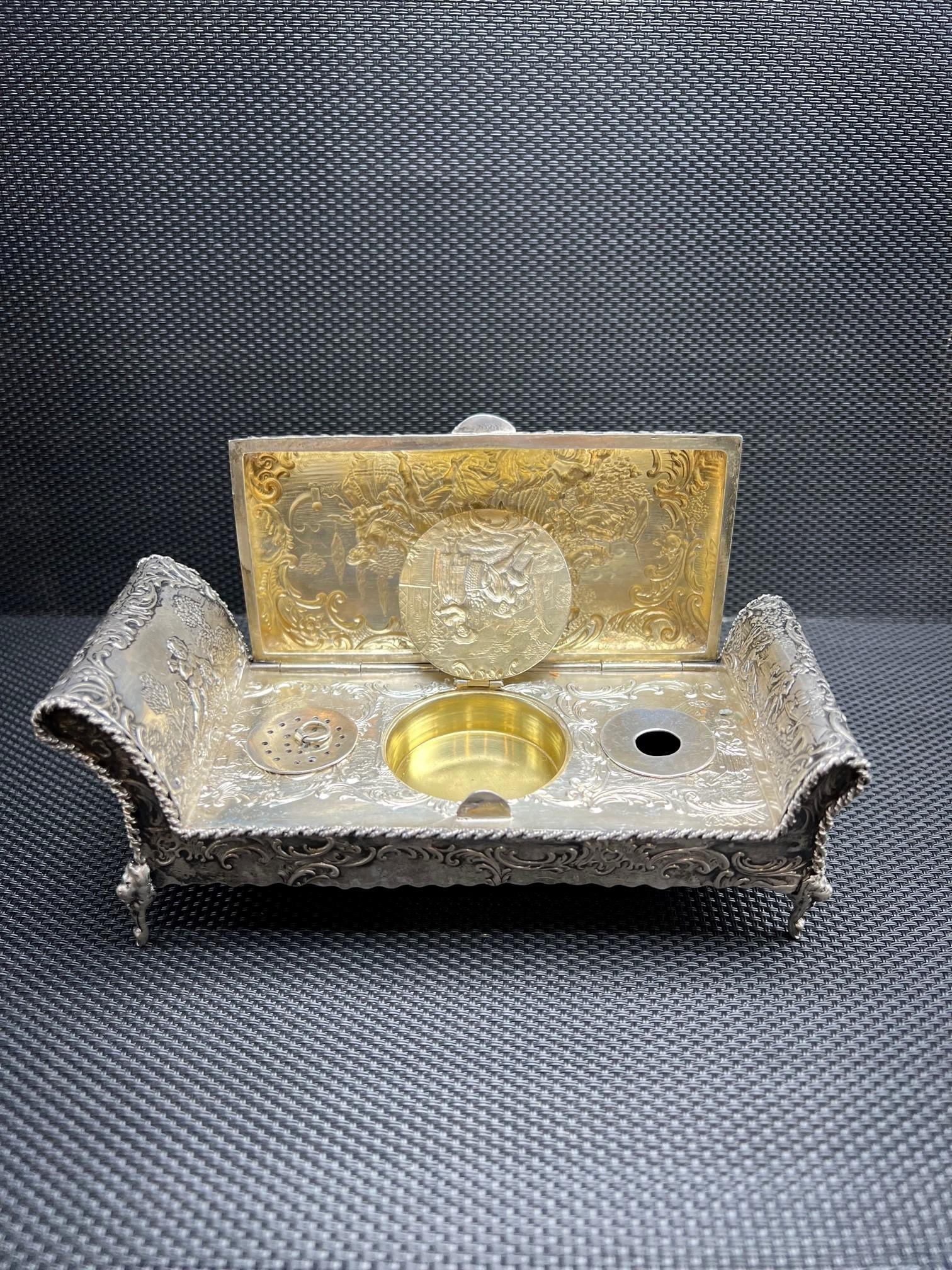 Antique Continental .800 Silver Daybed Form Hinged Silver Inkwell In Good Condition For Sale In Stamford, CT