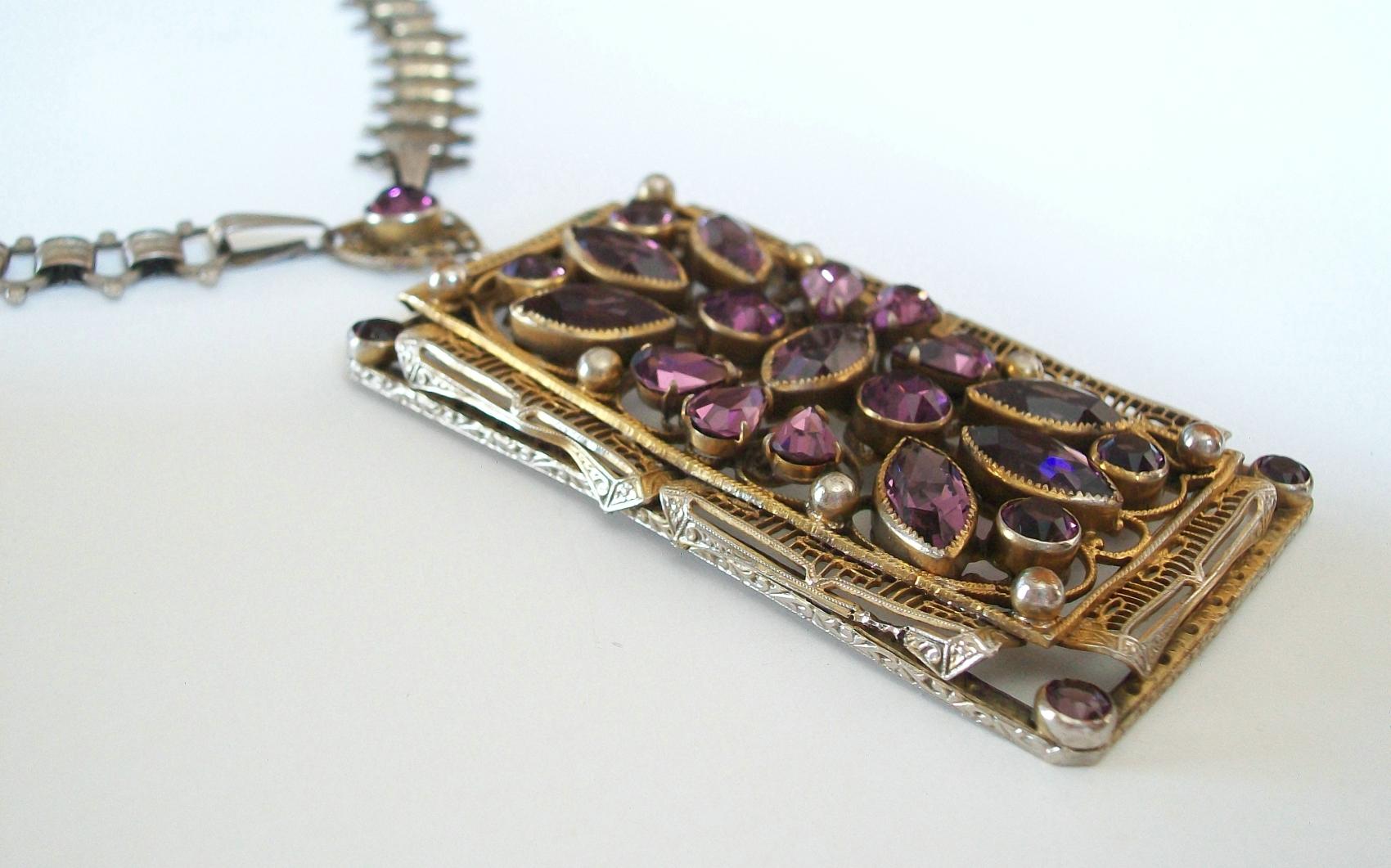 Antique Continental Amethyst Paste Pendant Necklace, E.U., C. 1900 For Sale 3