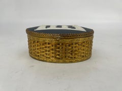 Boîte à panier en basalte continental et laiton antique - Peut-être de Wedgwood