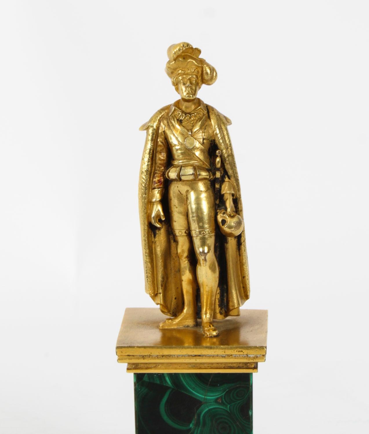 XIXe siècle Hamlet continental ancien en bronze doré et sculpture de malachite 19ème siècle en vente