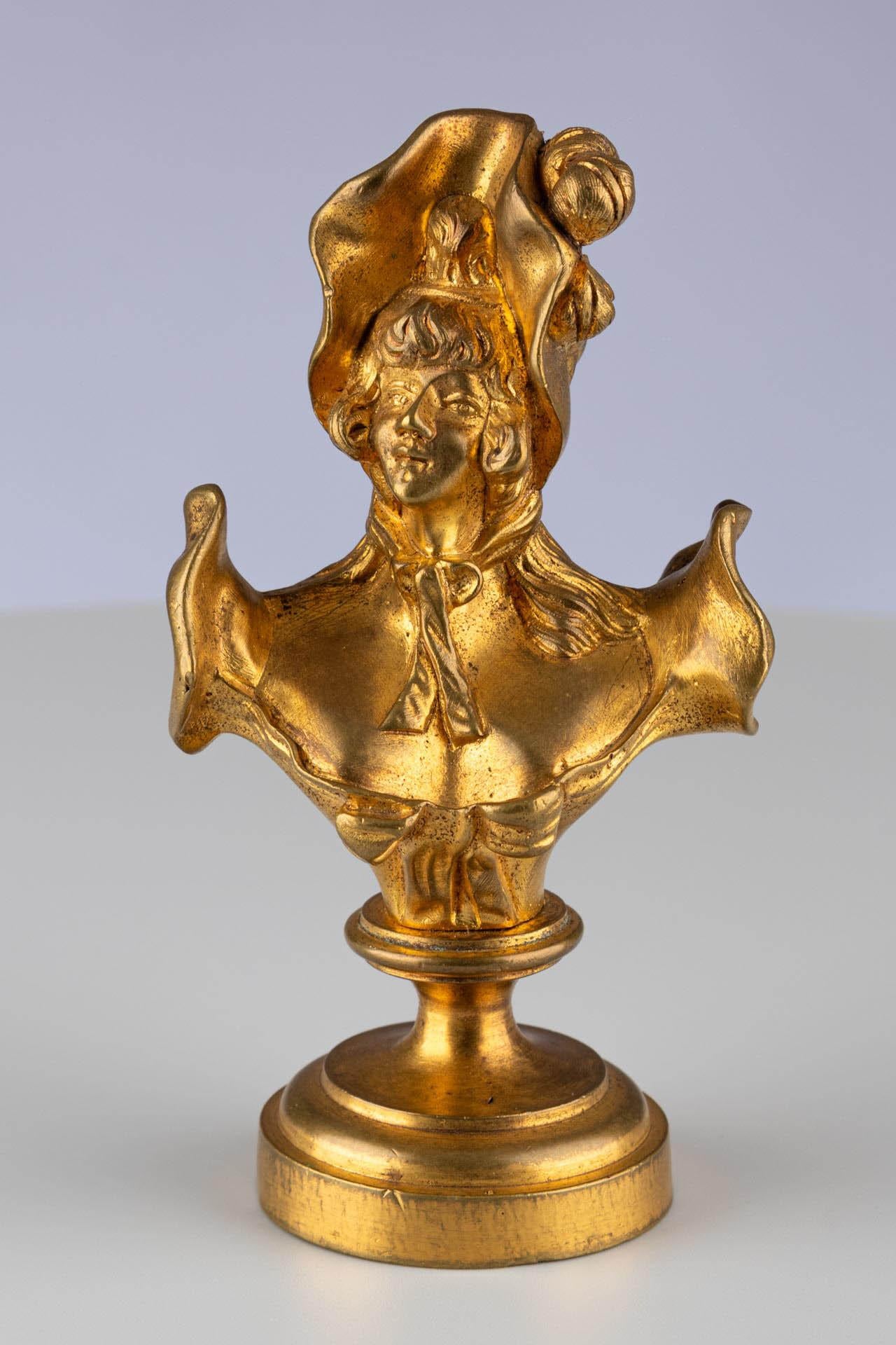 Francese Antica scultura continentale in bronzo dorato e oro con figura di busto femminile in vendita