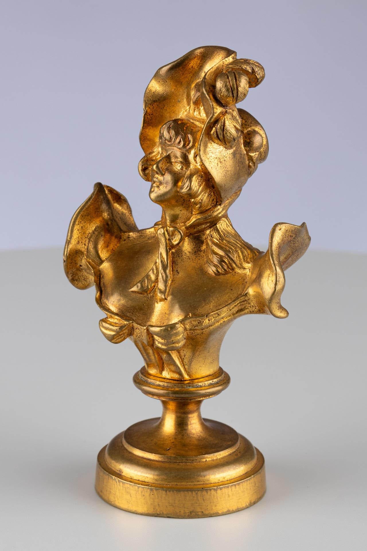XIX secolo Antica scultura continentale in bronzo dorato e oro con figura di busto femminile in vendita