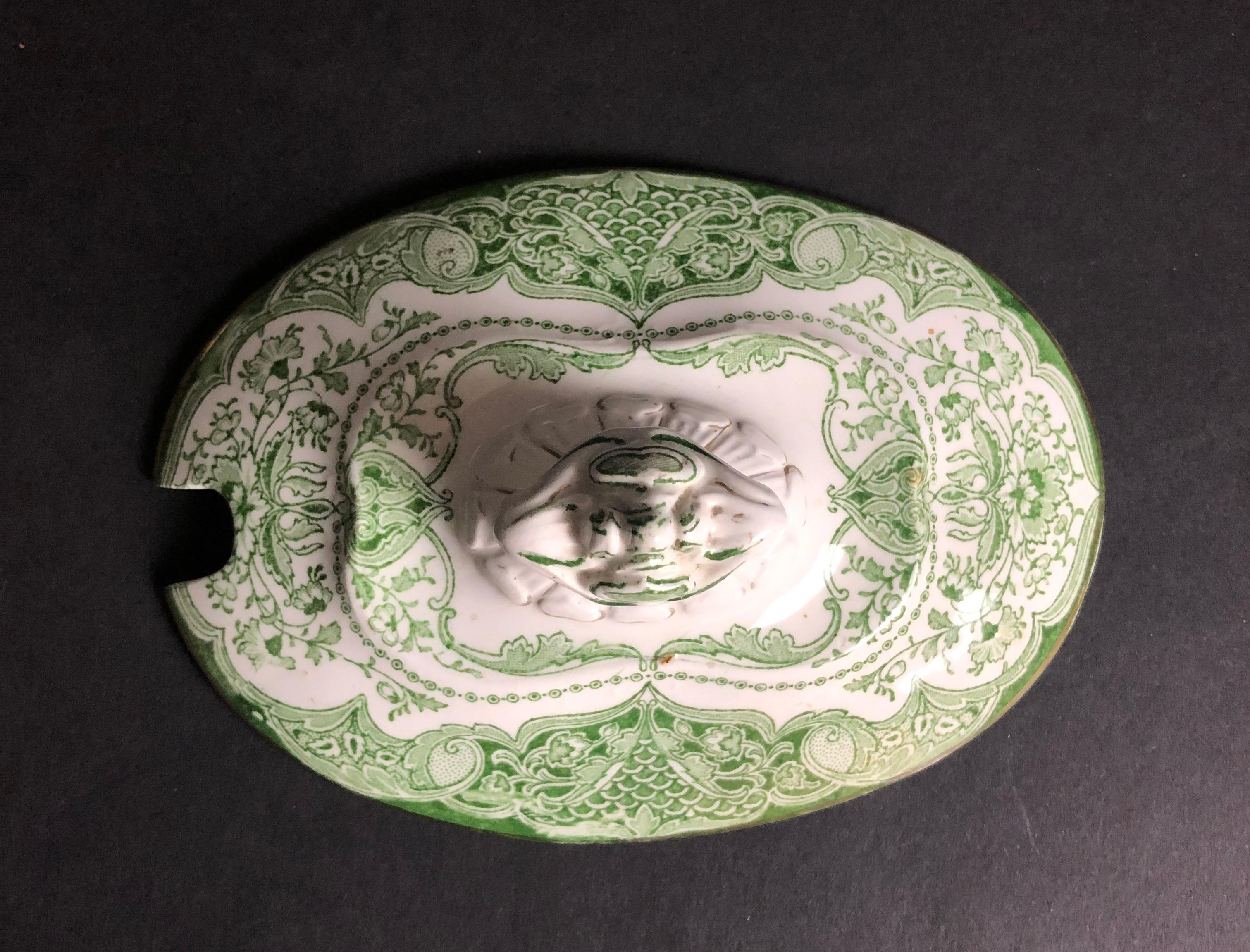 Edwardian Antique Continental Green and White 4-Piece Gravy Boat