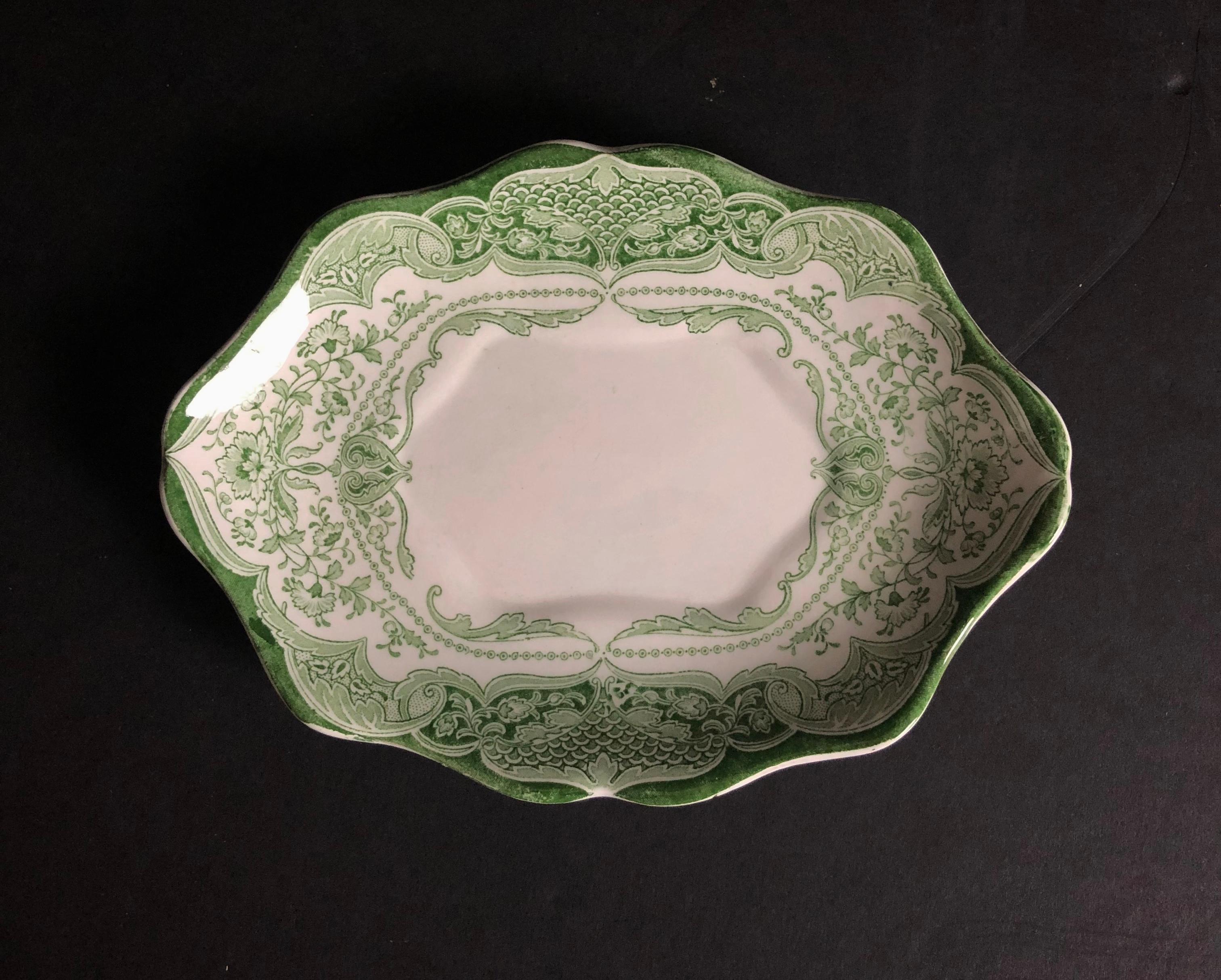Glazed Antique Continental Green and White 4-Piece Gravy Boat