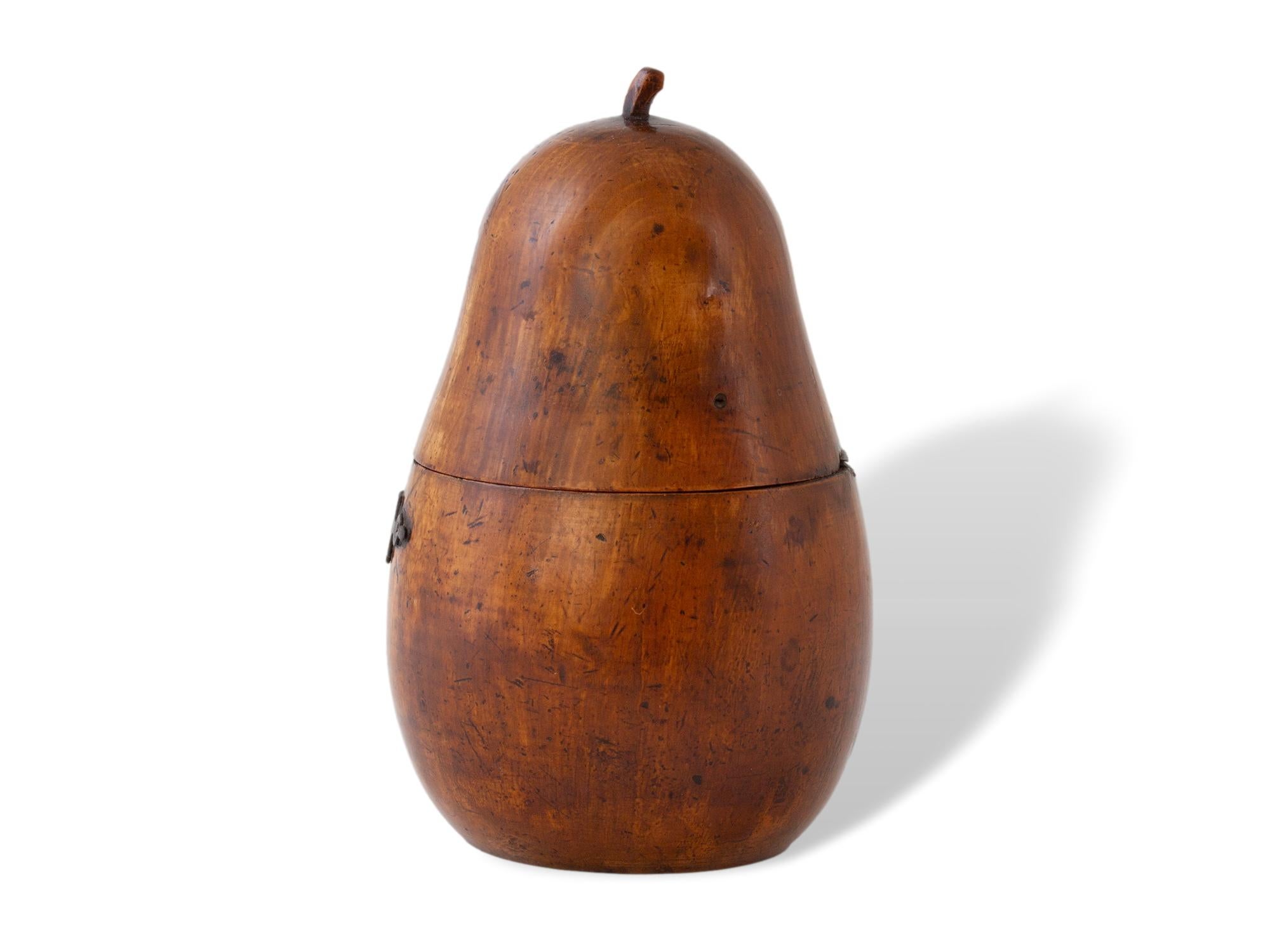 Antico porta tè Continentale con frutta a pera Circa 1800 In condizioni buone in vendita a Northampton, GB