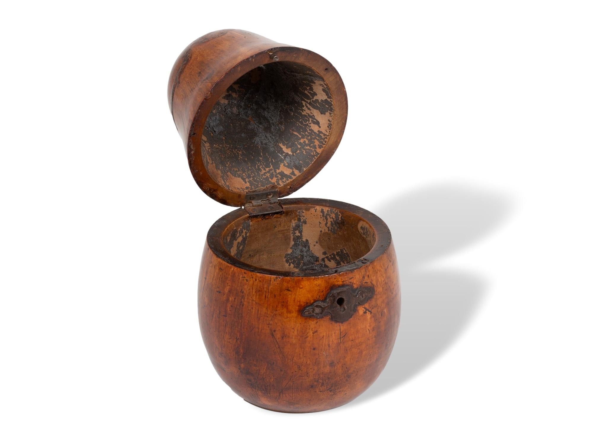 Antico porta tè Continentale con frutta a pera Circa 1800 in vendita 1