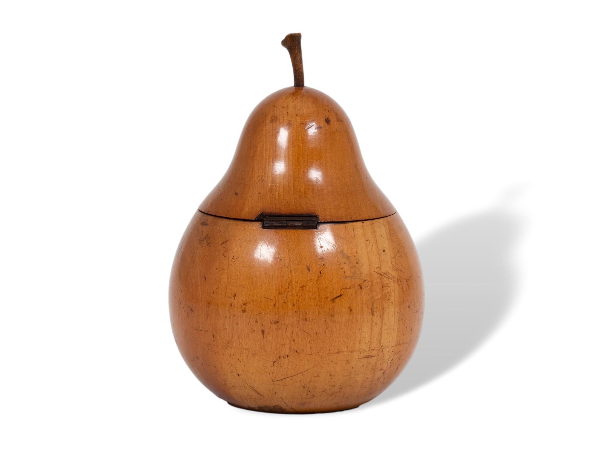 Caja de Té de Frutas de Pera Continental Antigua Europeo en venta