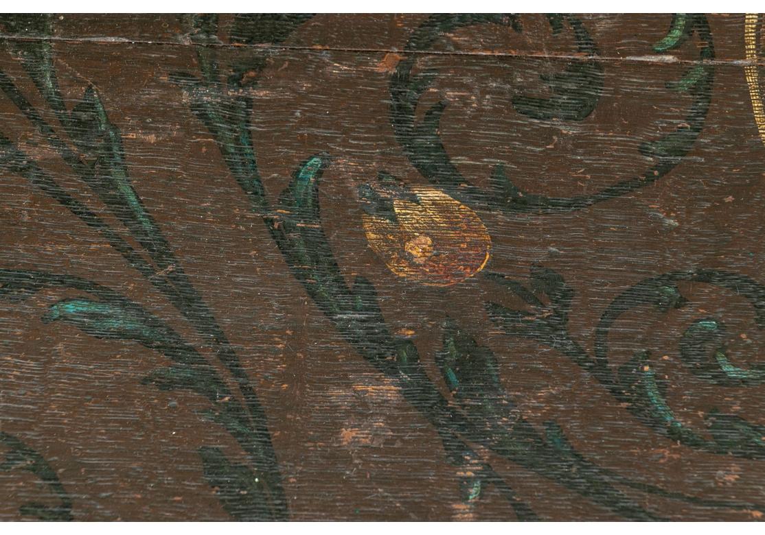 Ancienne table de taverne octogonale à plateau basculant décorée de peinture continentale, datée de 1706 en vente 5