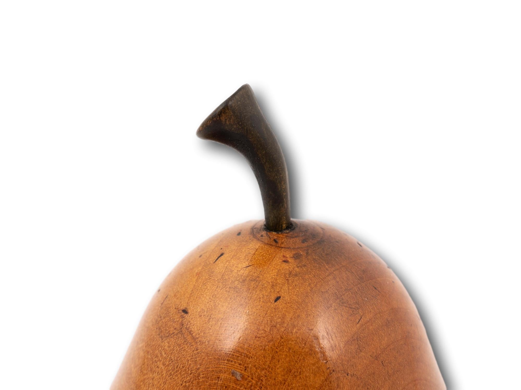Antique Continental Pear Fruit Novelty Tea Caddy In Good Condition In Northampton, GB