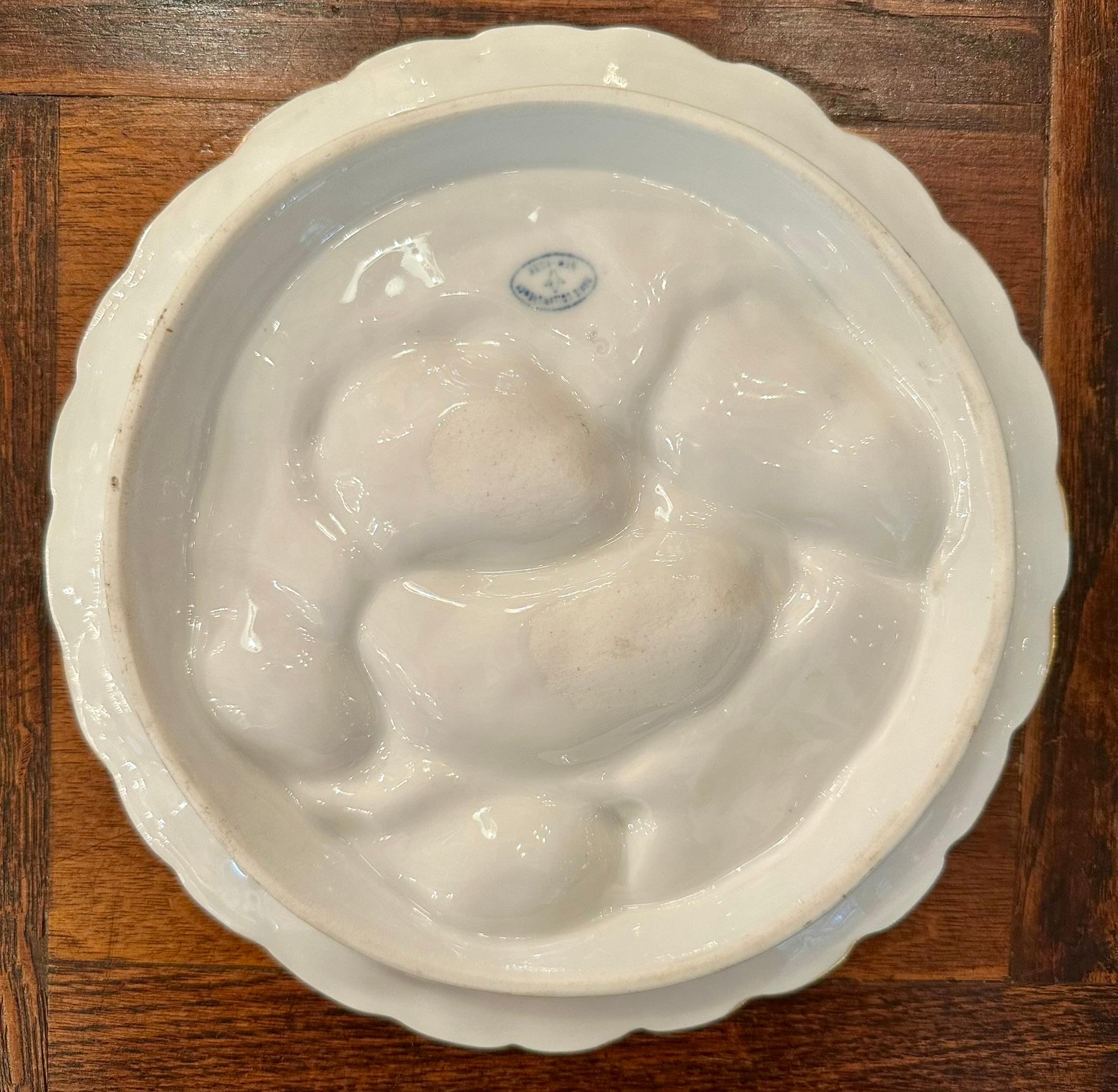 Antique Continental Porcelain Gold Netted Turkey Pattern Oyster Plate Circa 1890 For Sale 1
