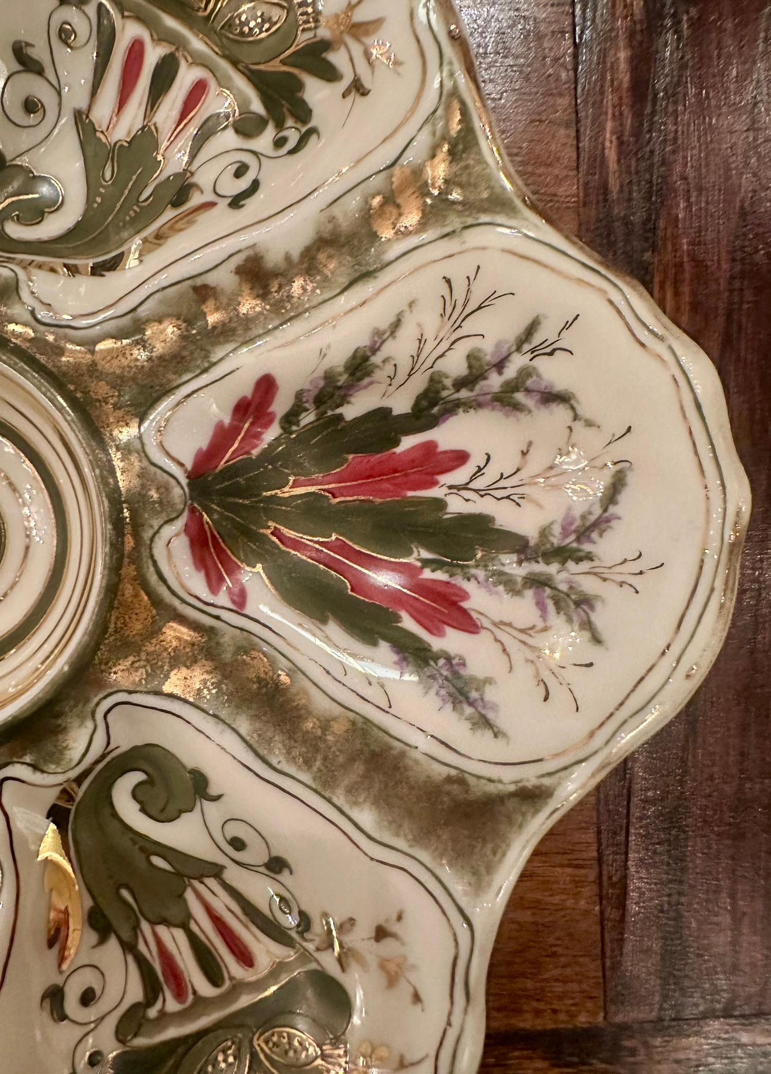Antique Continental Porcelain Green, Red, Ivory & Gold Oyster Plate, Circa 1880. In Good Condition For Sale In New Orleans, LA