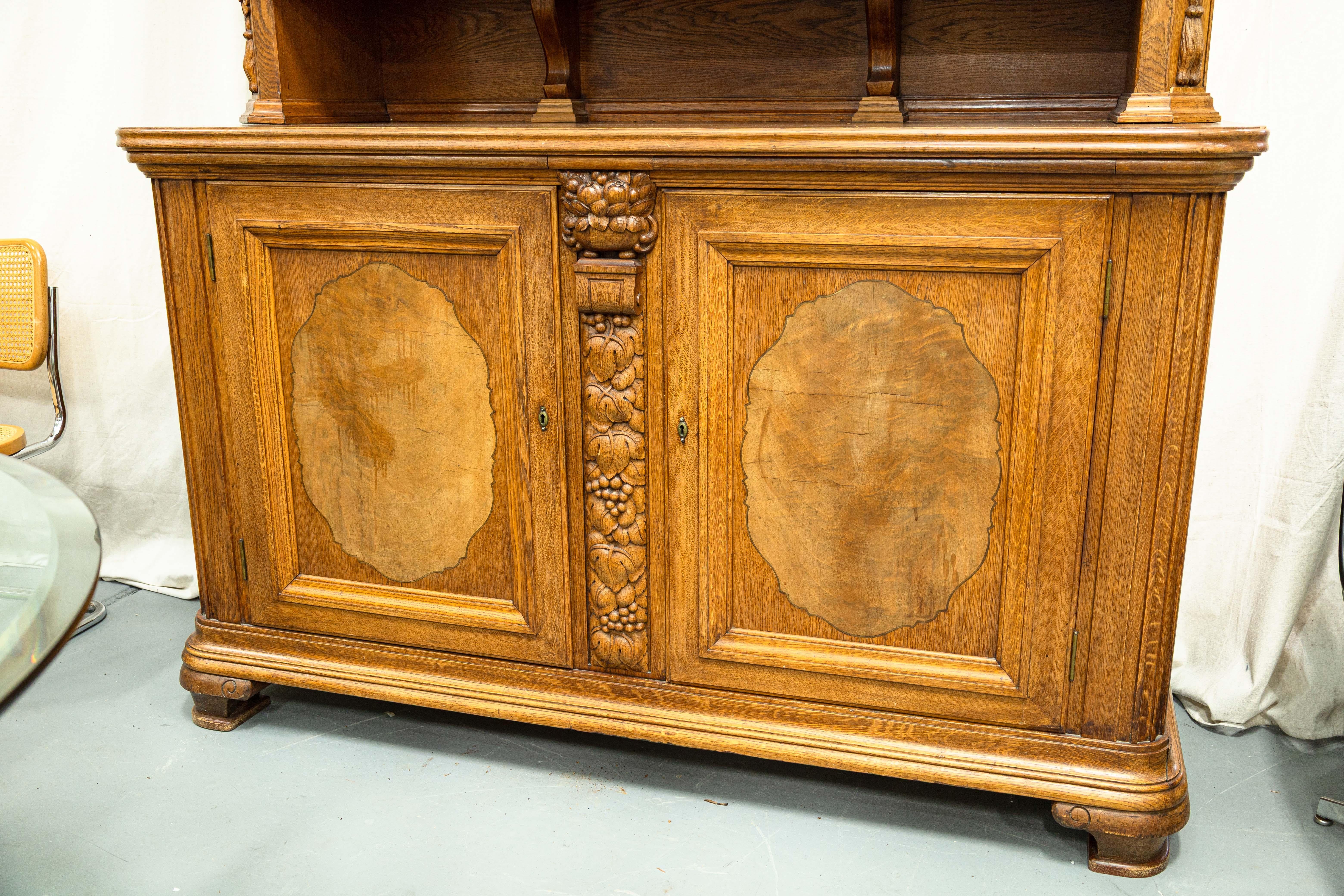 Antico mobile da parete continentale di fine secolo in legno di Oak Wood 2