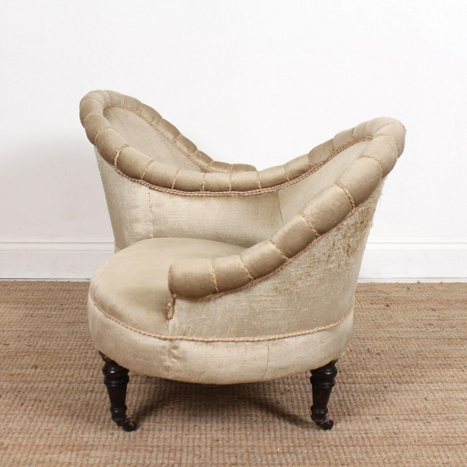 English Antique Conversation Sofa Carved Window Seat 2-Seat Petite Victorian Settee